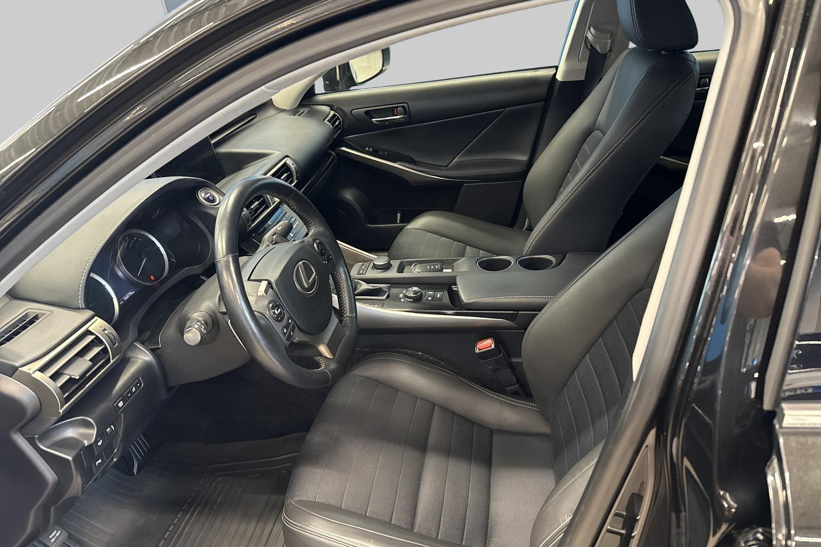 LEXUS IS 2014