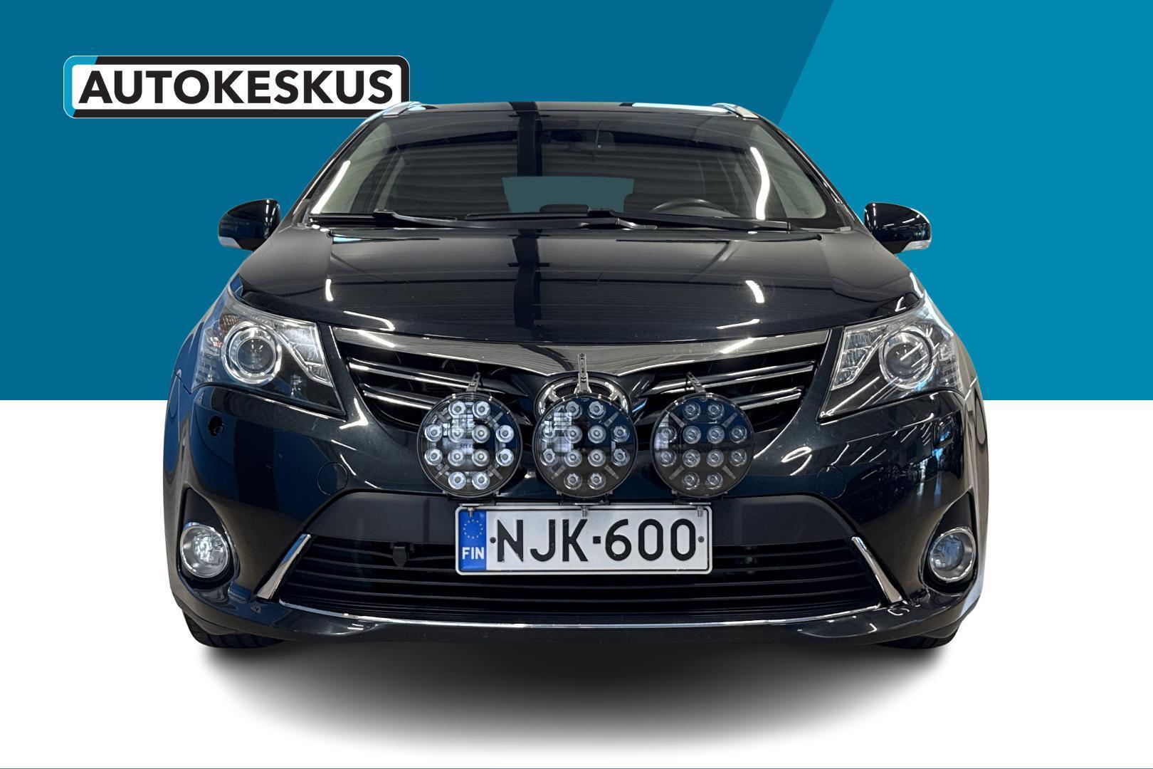 TOYOTA Avensis 2014