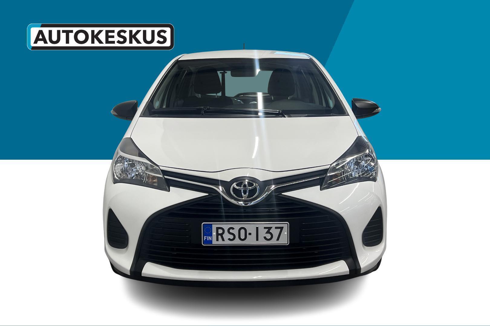 TOYOTA Yaris 2016