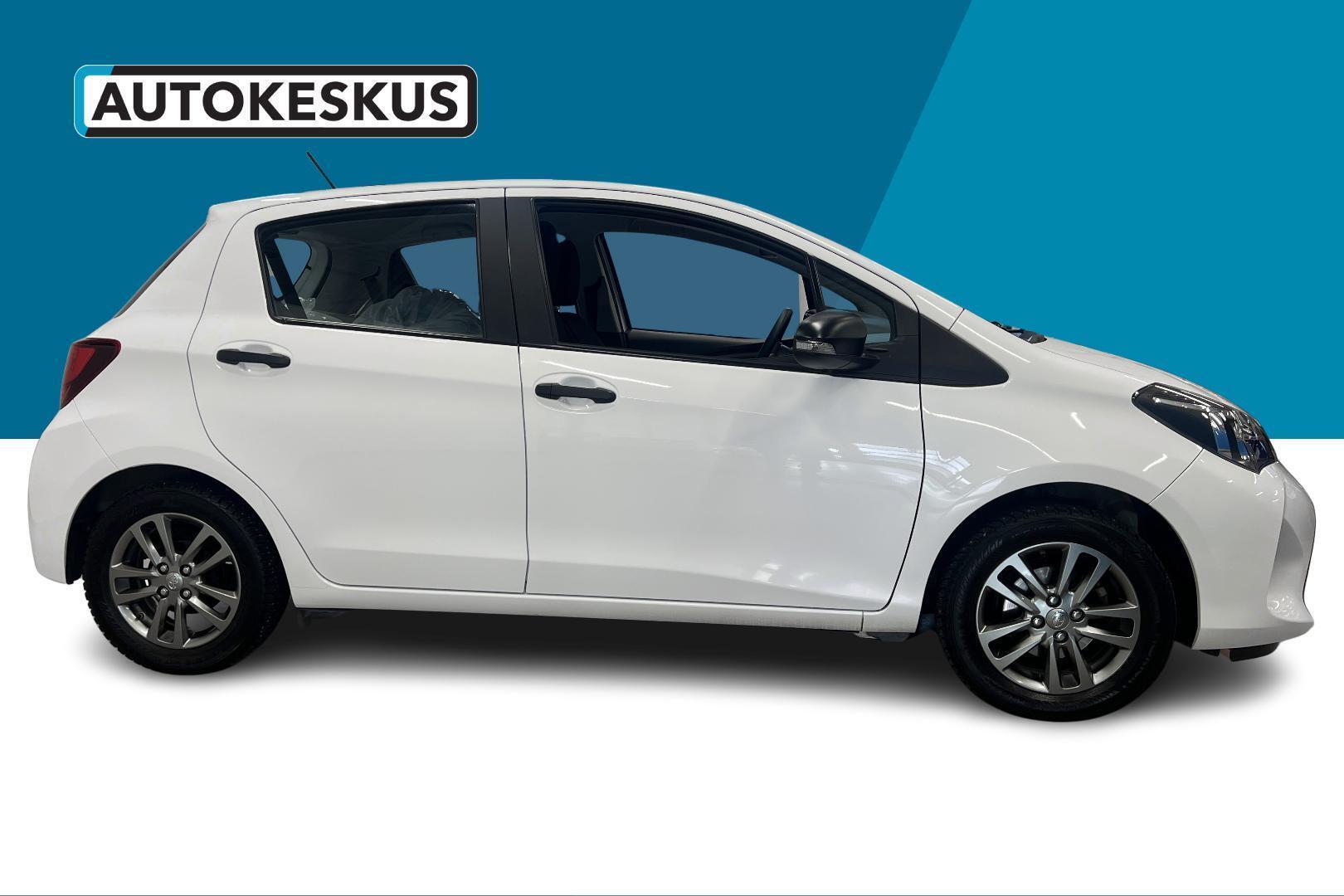TOYOTA Yaris 2016