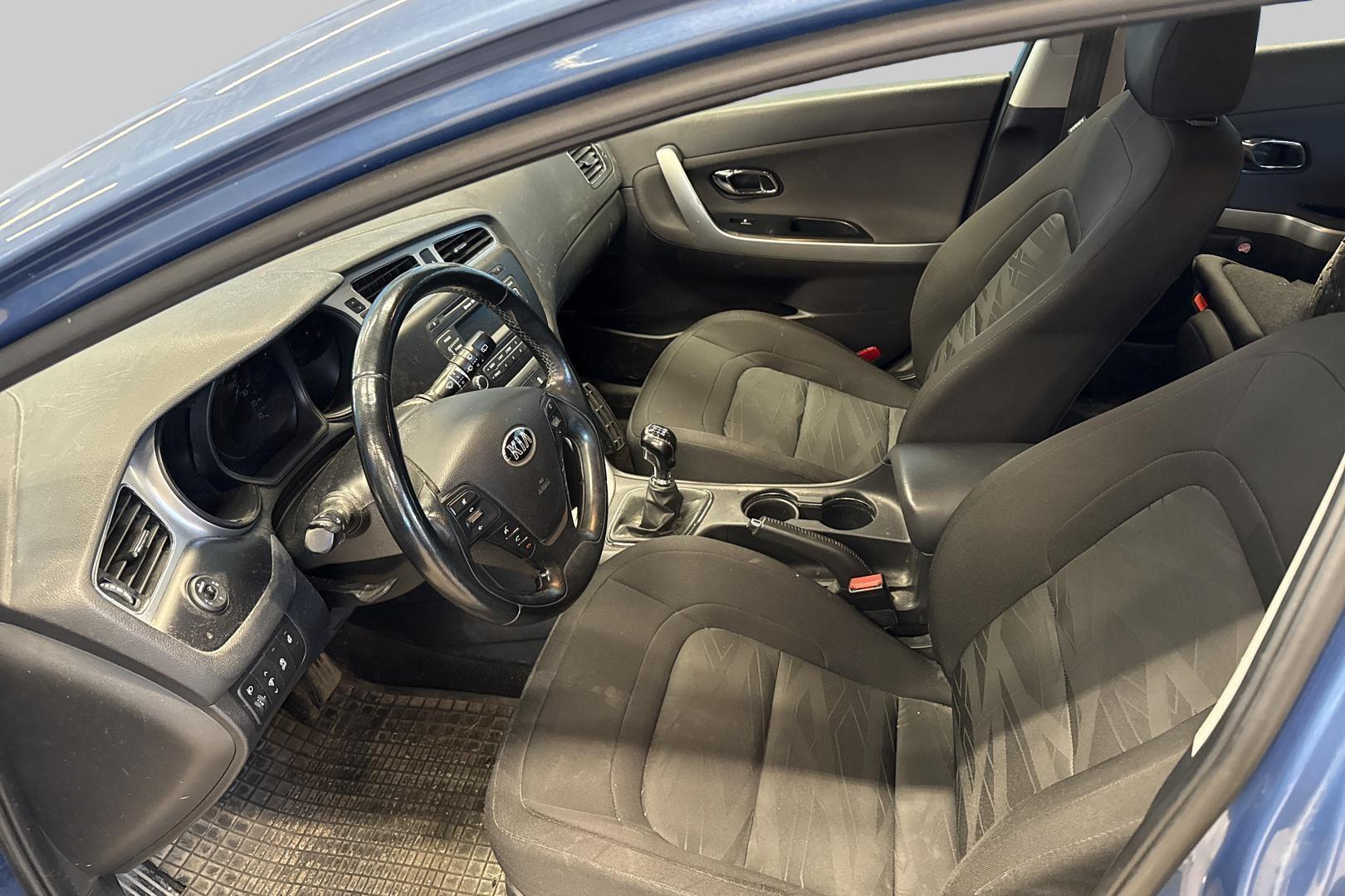 KIA cee'd 2013