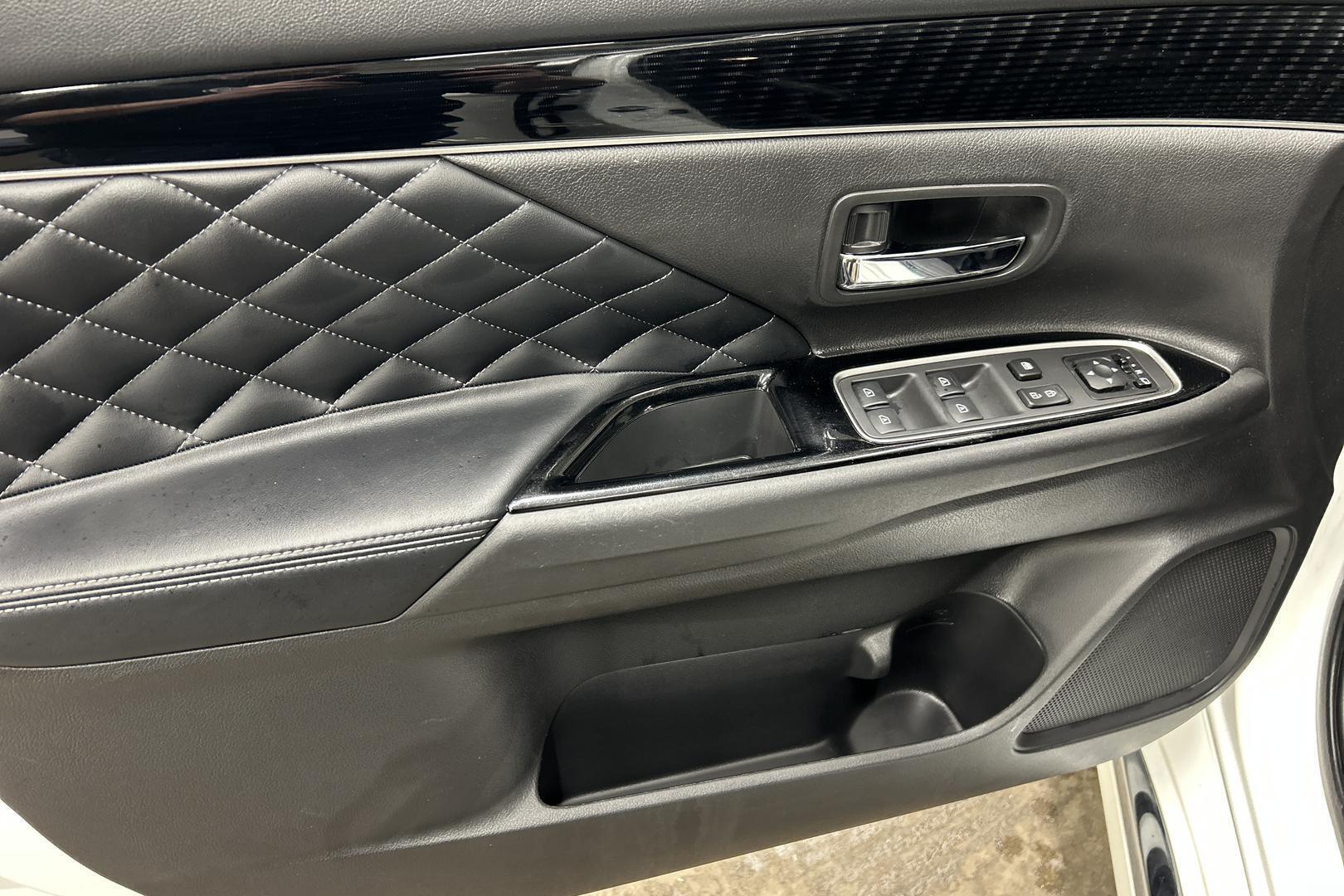MITSUBISHI Outlander PHEV 2021