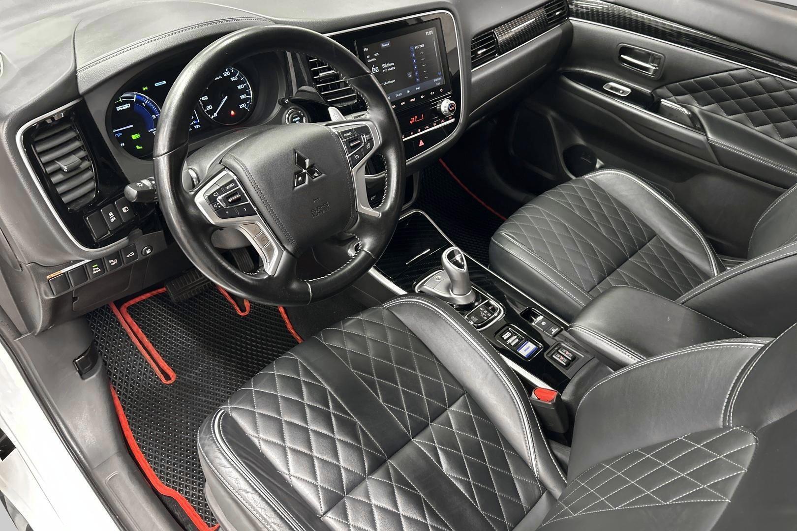 MITSUBISHI Outlander PHEV 2021