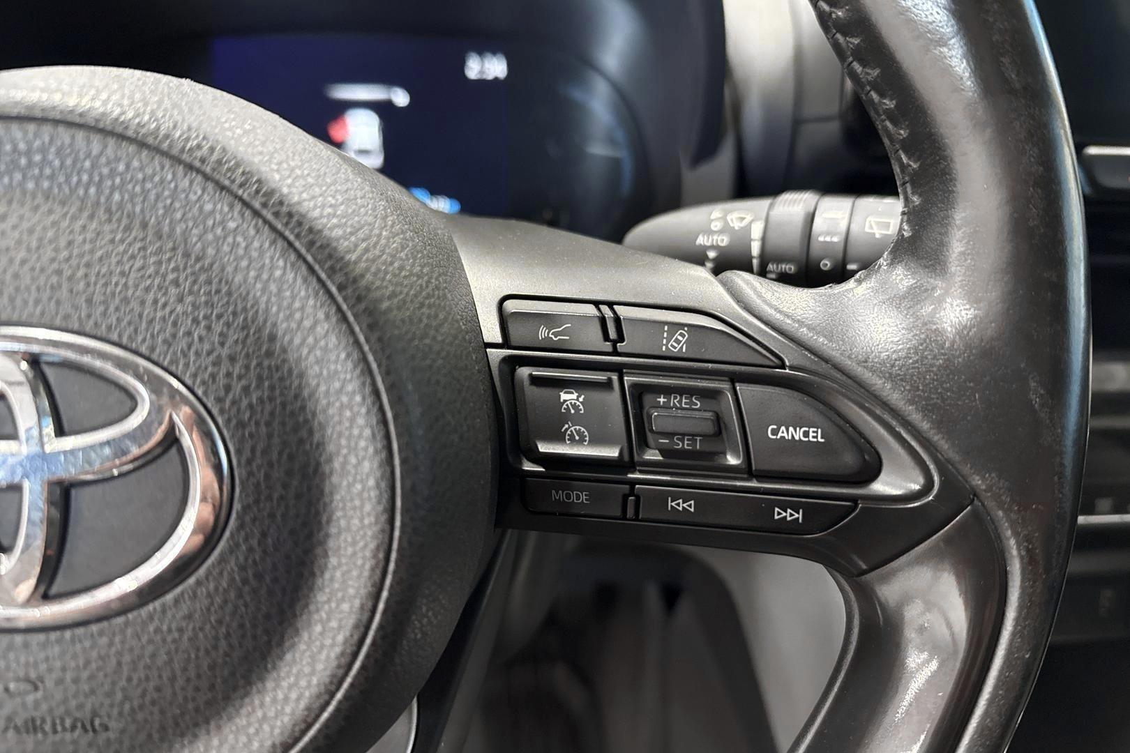 TOYOTA Yaris Cross 2022