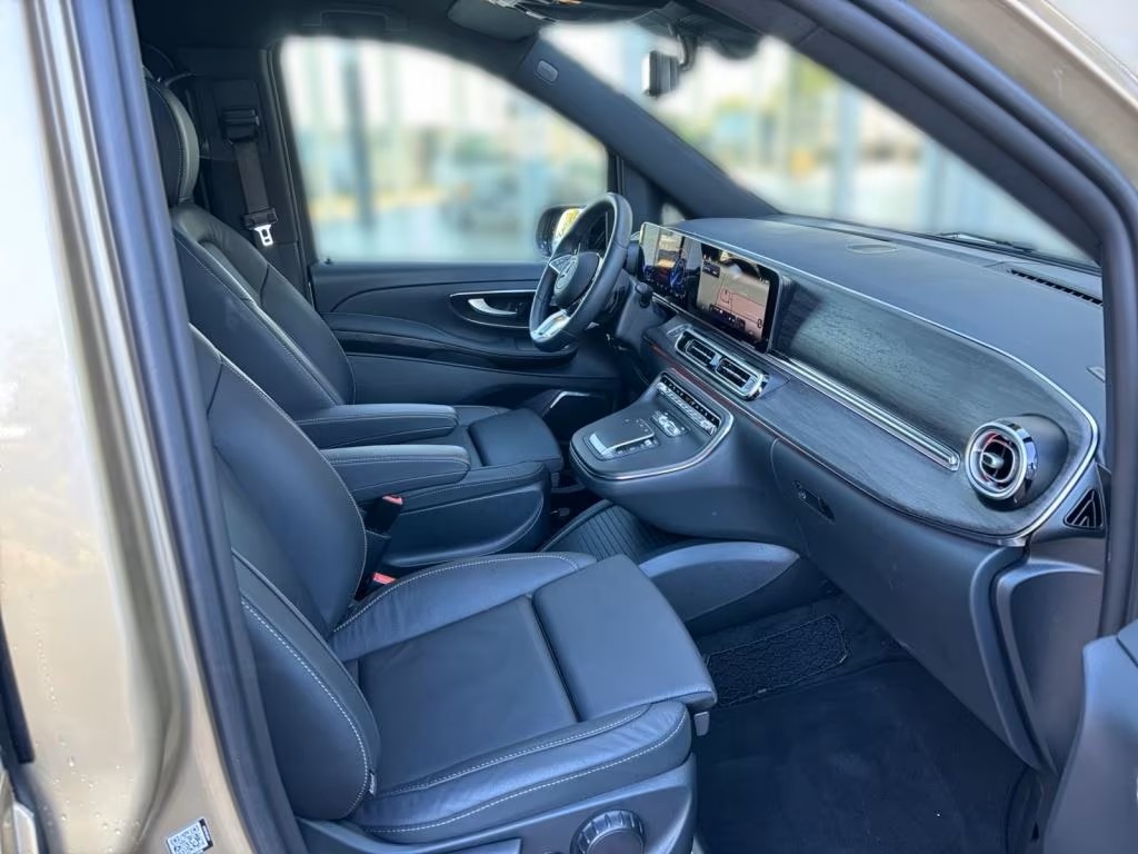 Mercedes-Benz EQV 2025