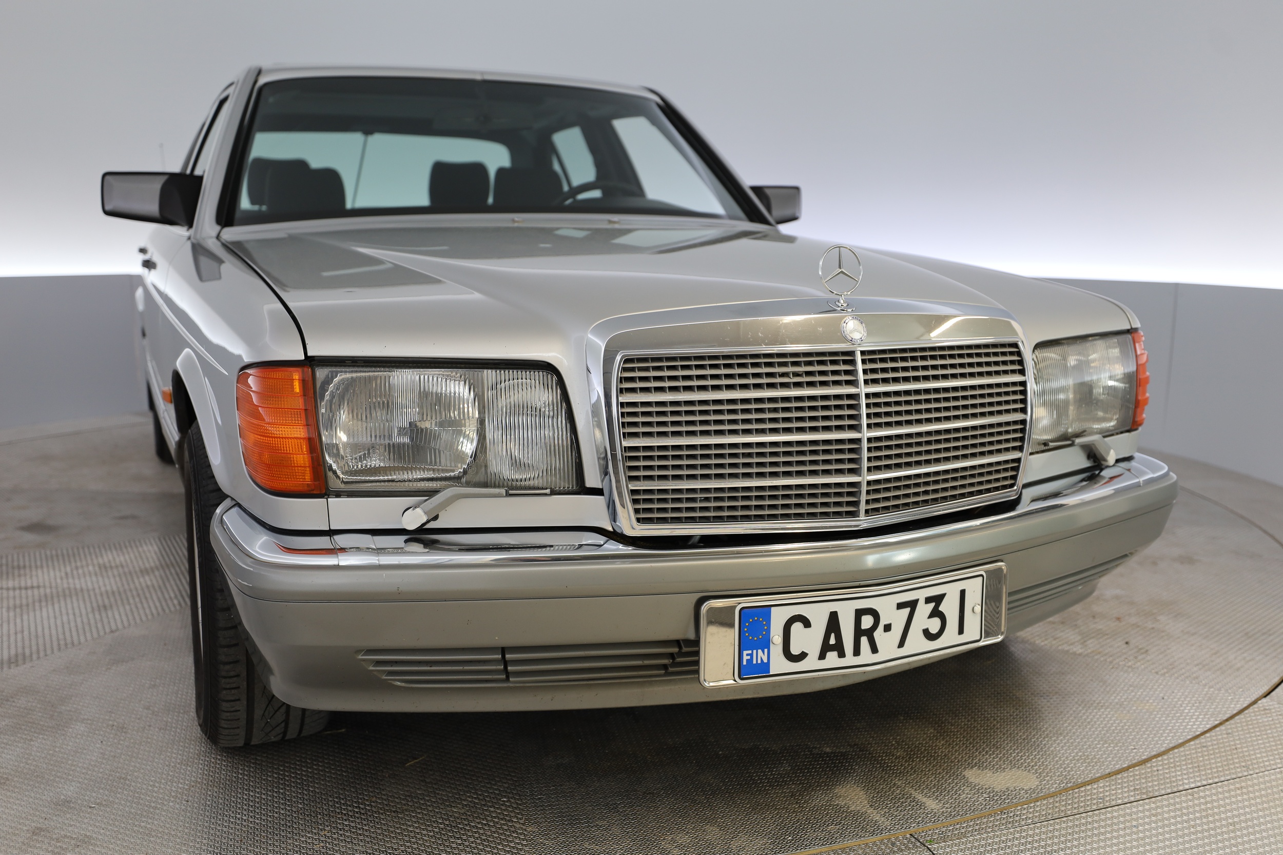 Mercedes-Benz 260 1989