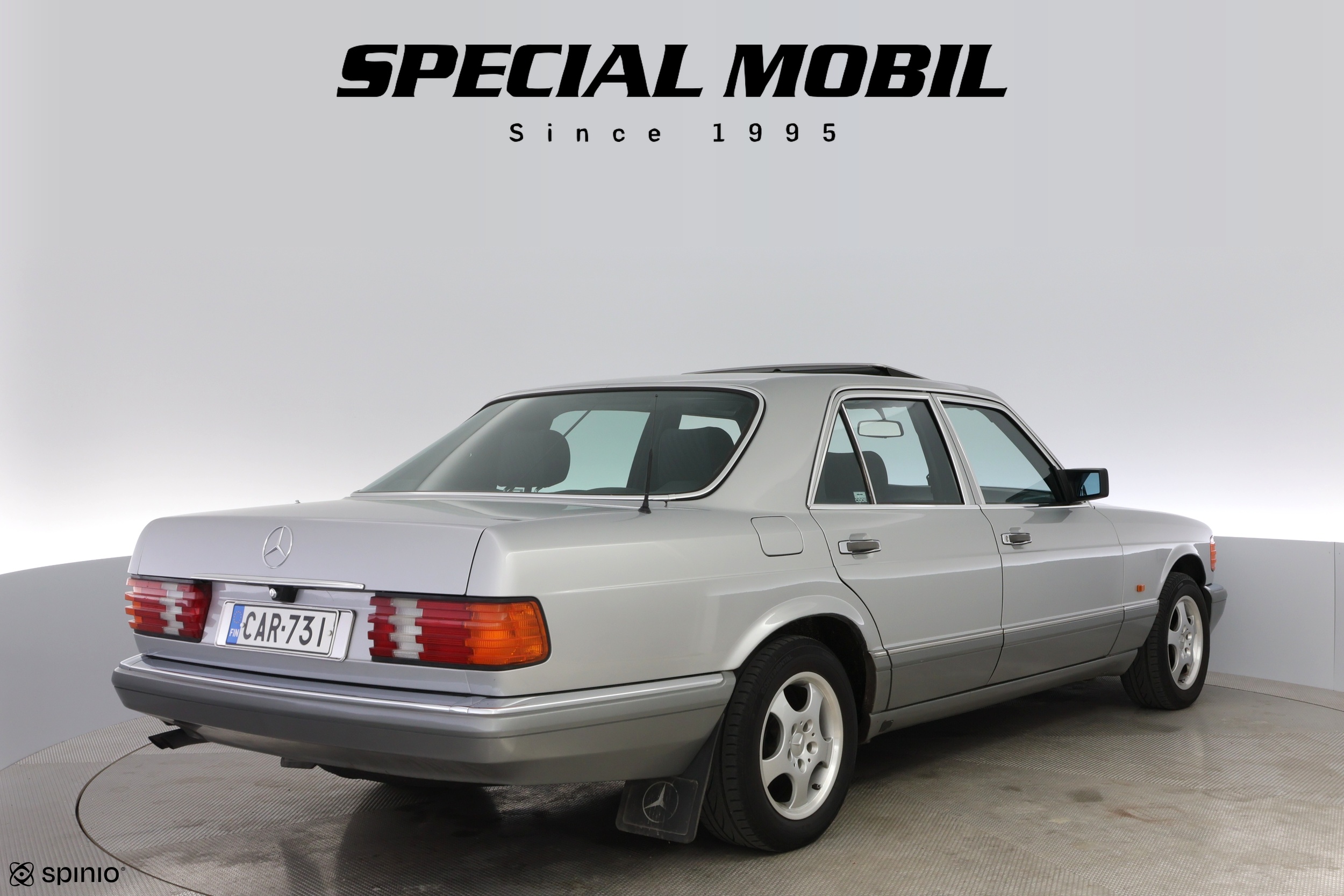 Mercedes-Benz 260 1989