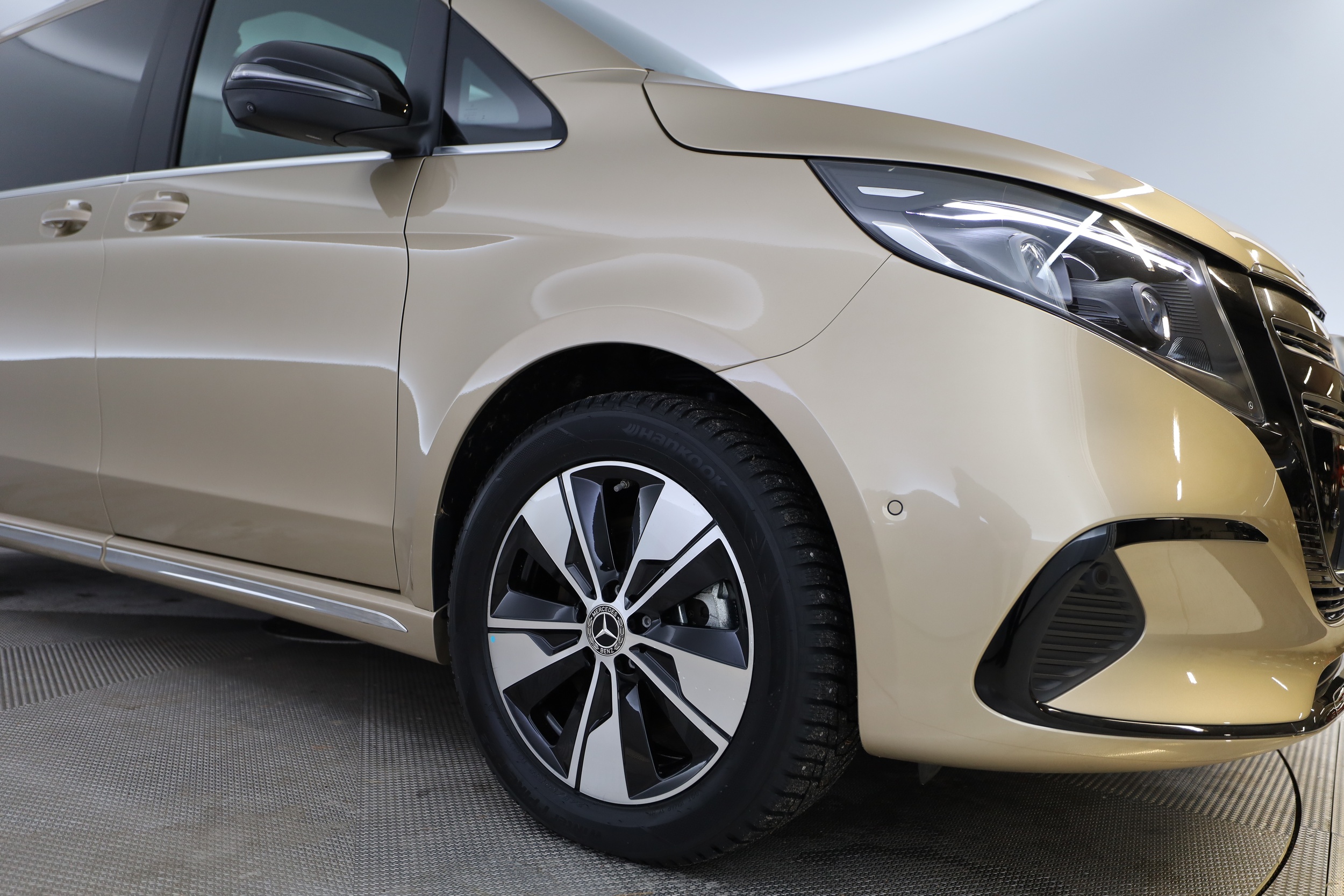 Mercedes-Benz EQV 2025