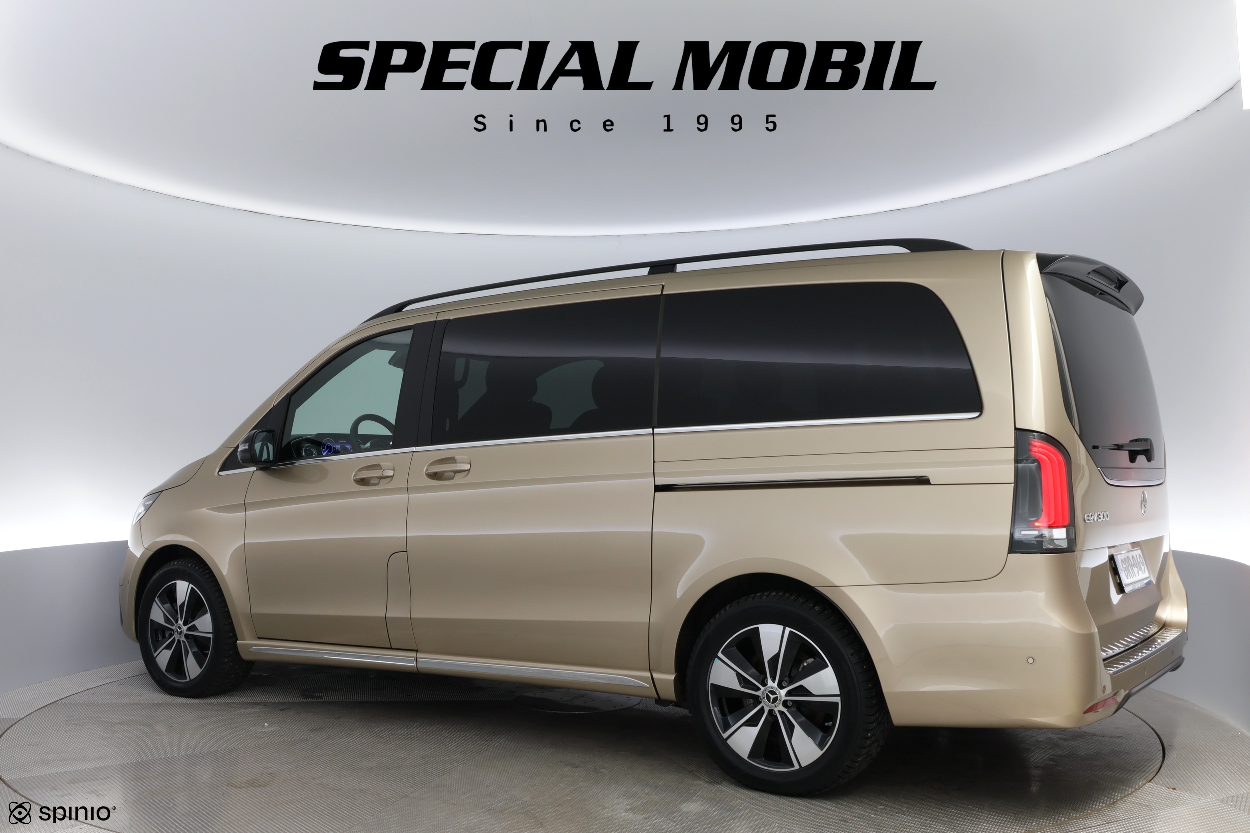 Mercedes-Benz EQV 2025