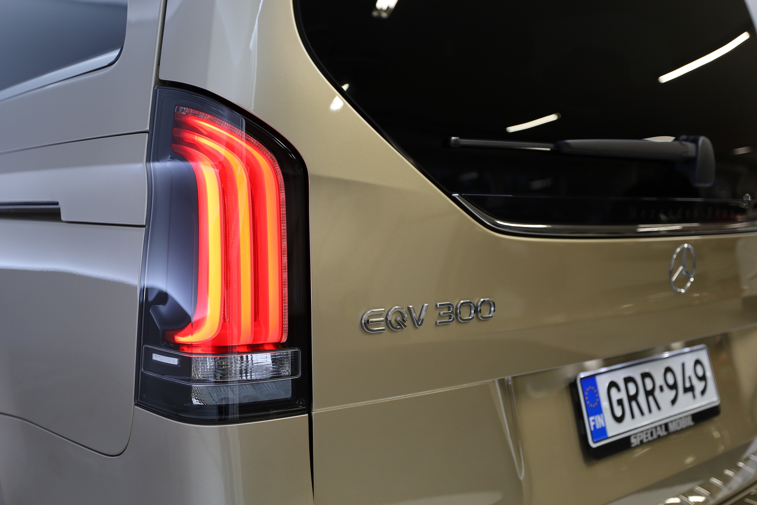 Mercedes-Benz EQV 2025