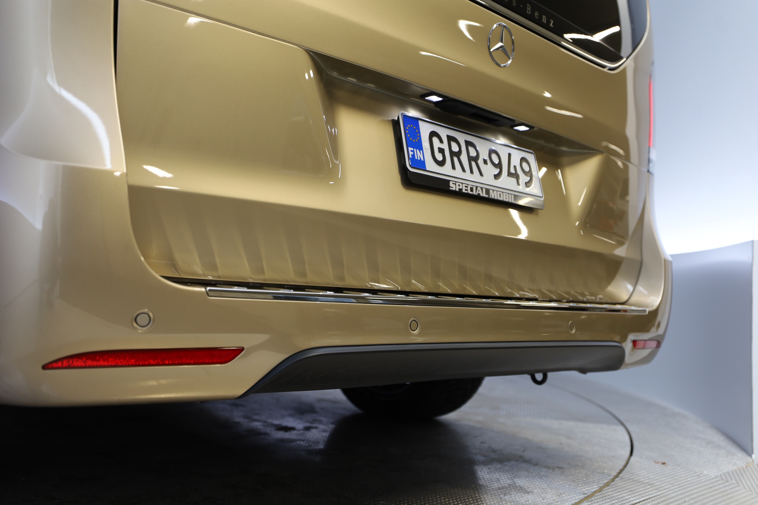 Mercedes-Benz EQV 2025