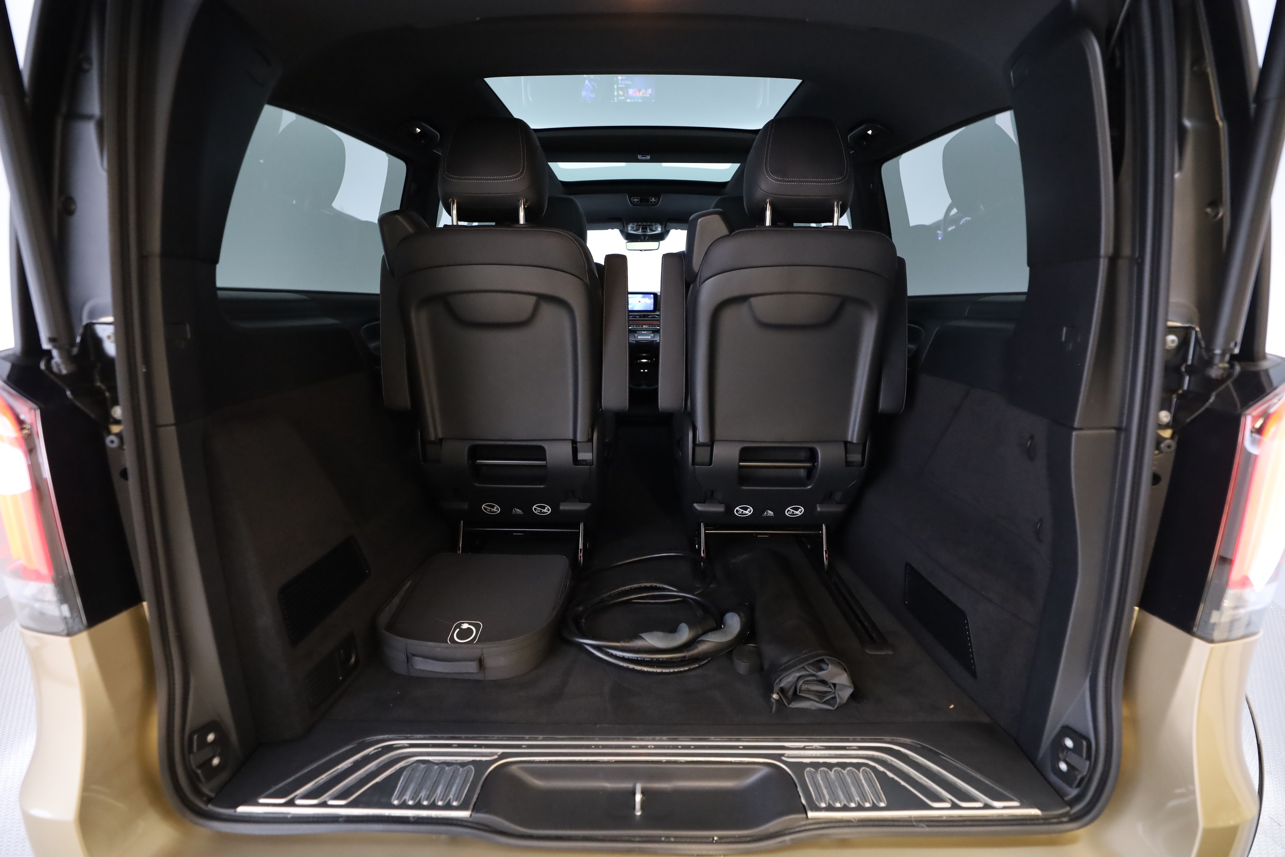 Mercedes-Benz EQV 2025