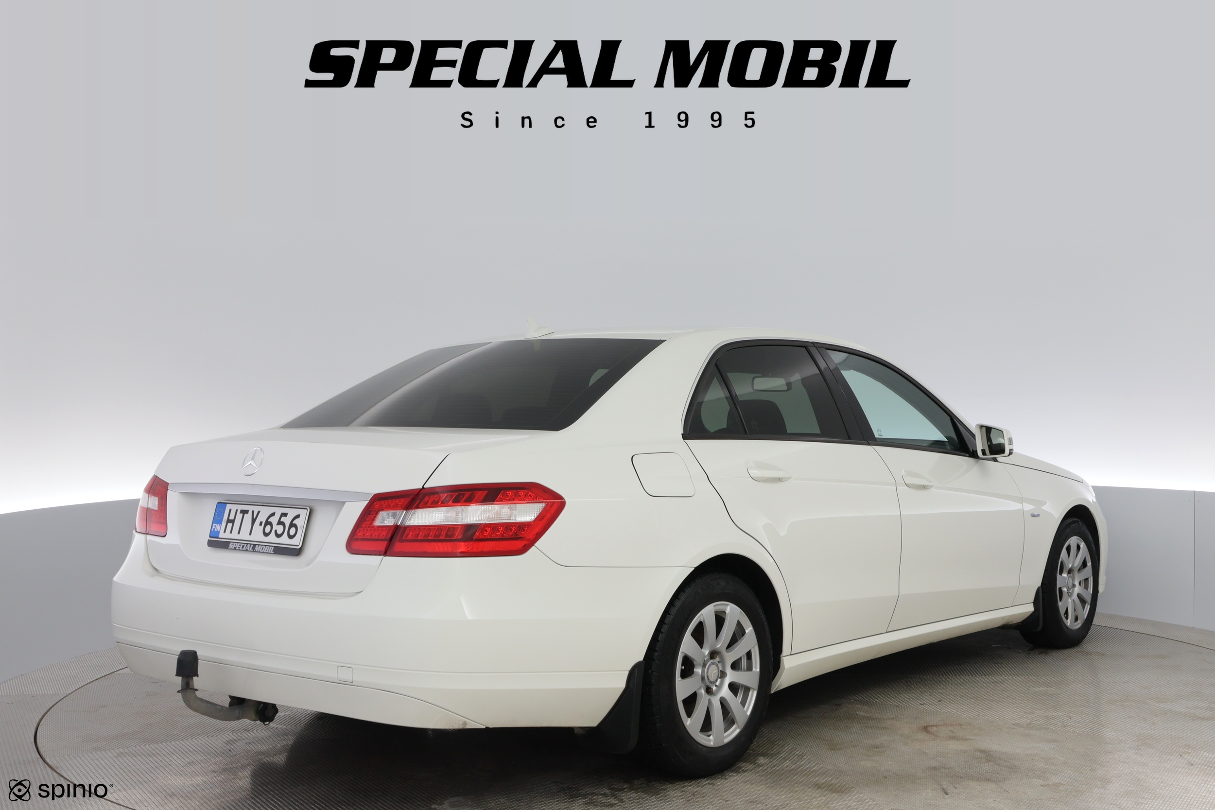 Mercedes-Benz E 2010