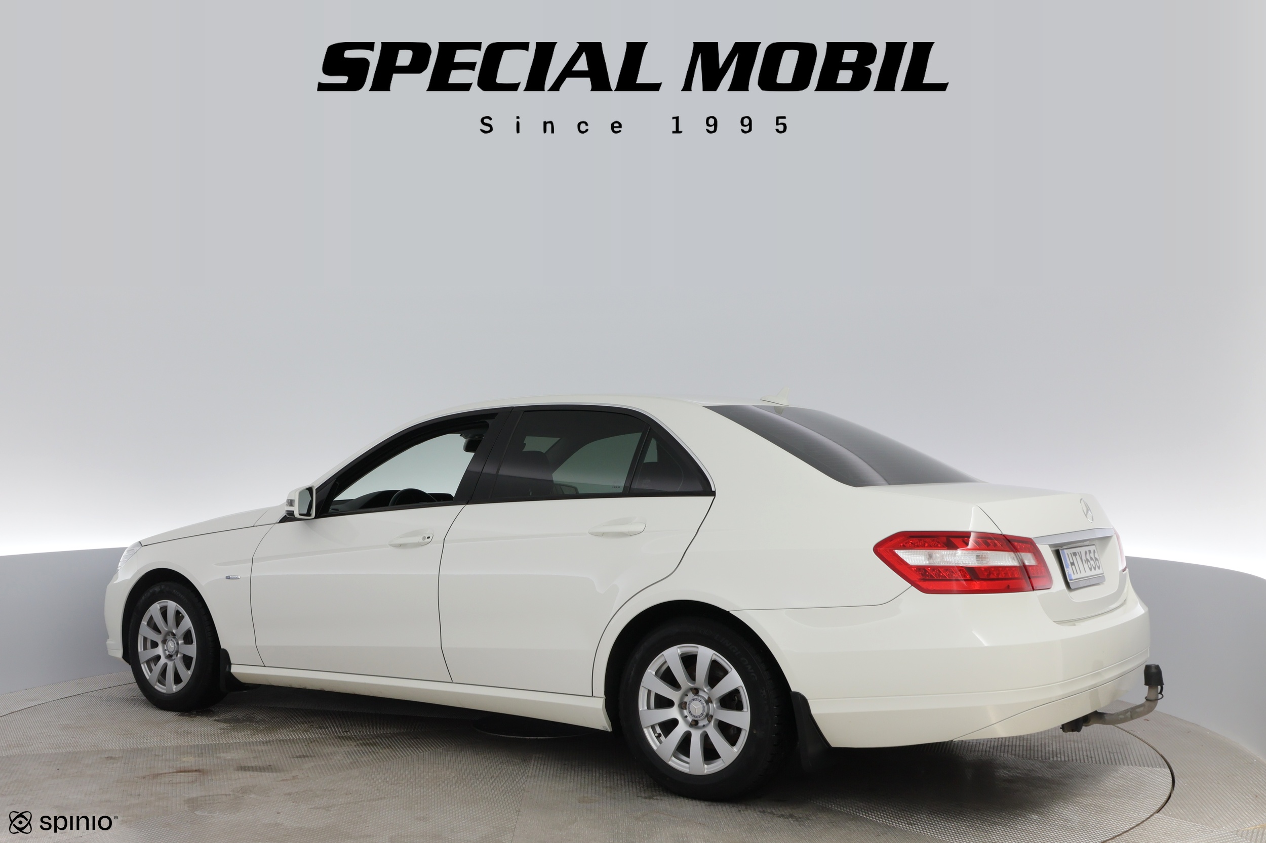 Mercedes-Benz E 2010