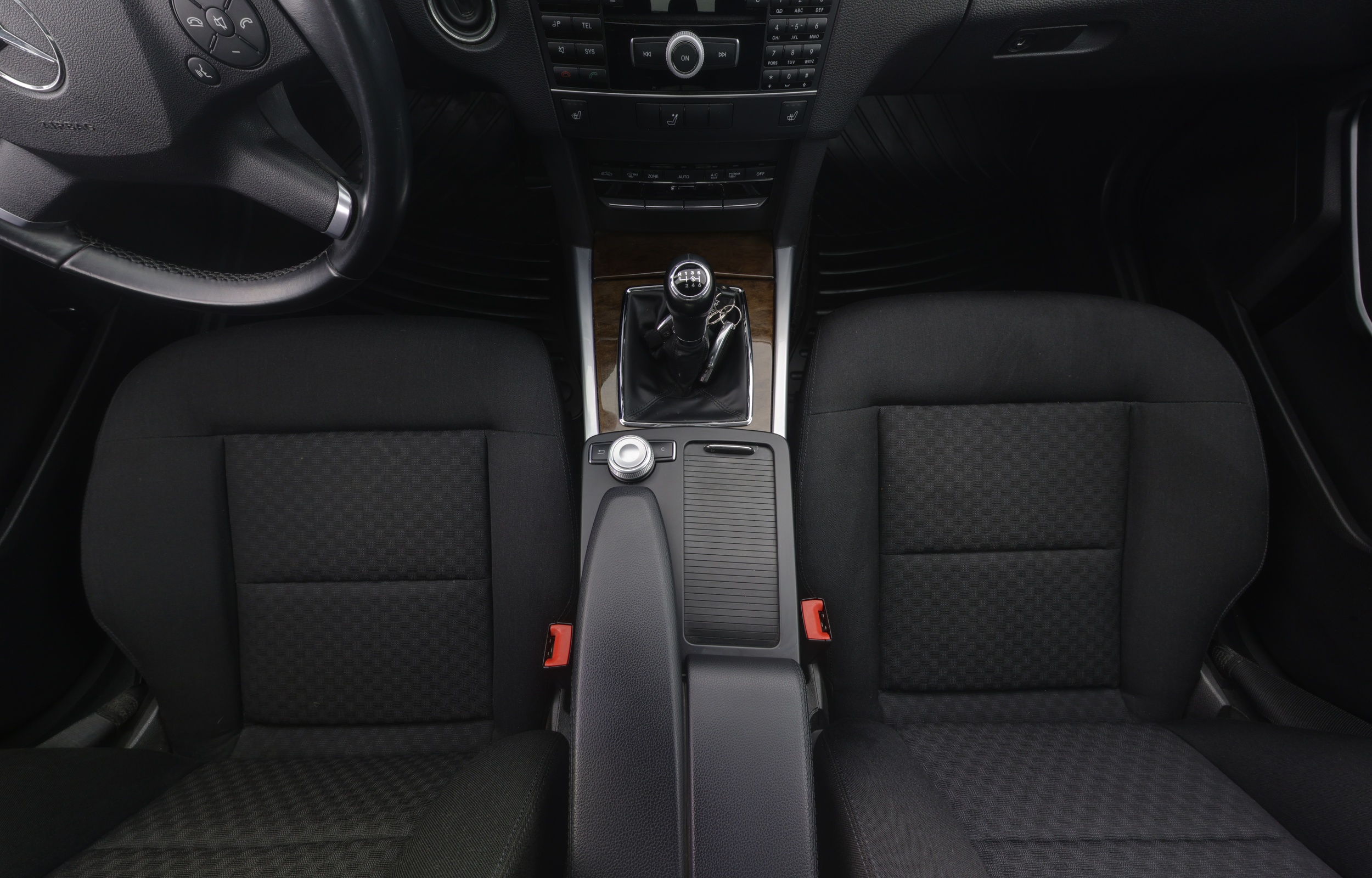 Mercedes-Benz E 2010