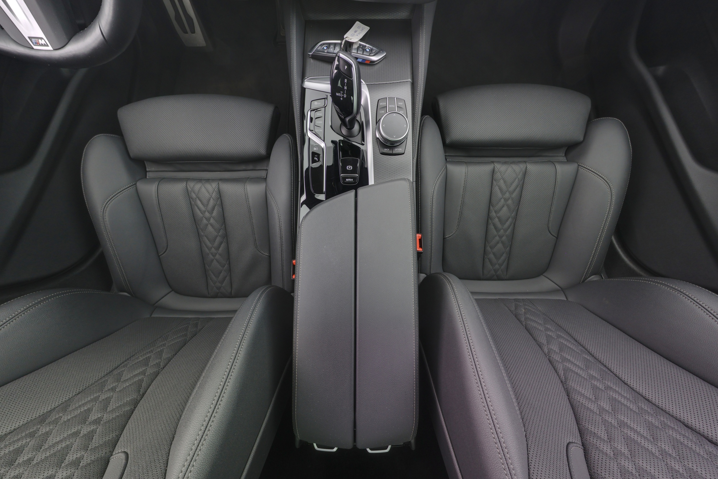 BMW 545 2023