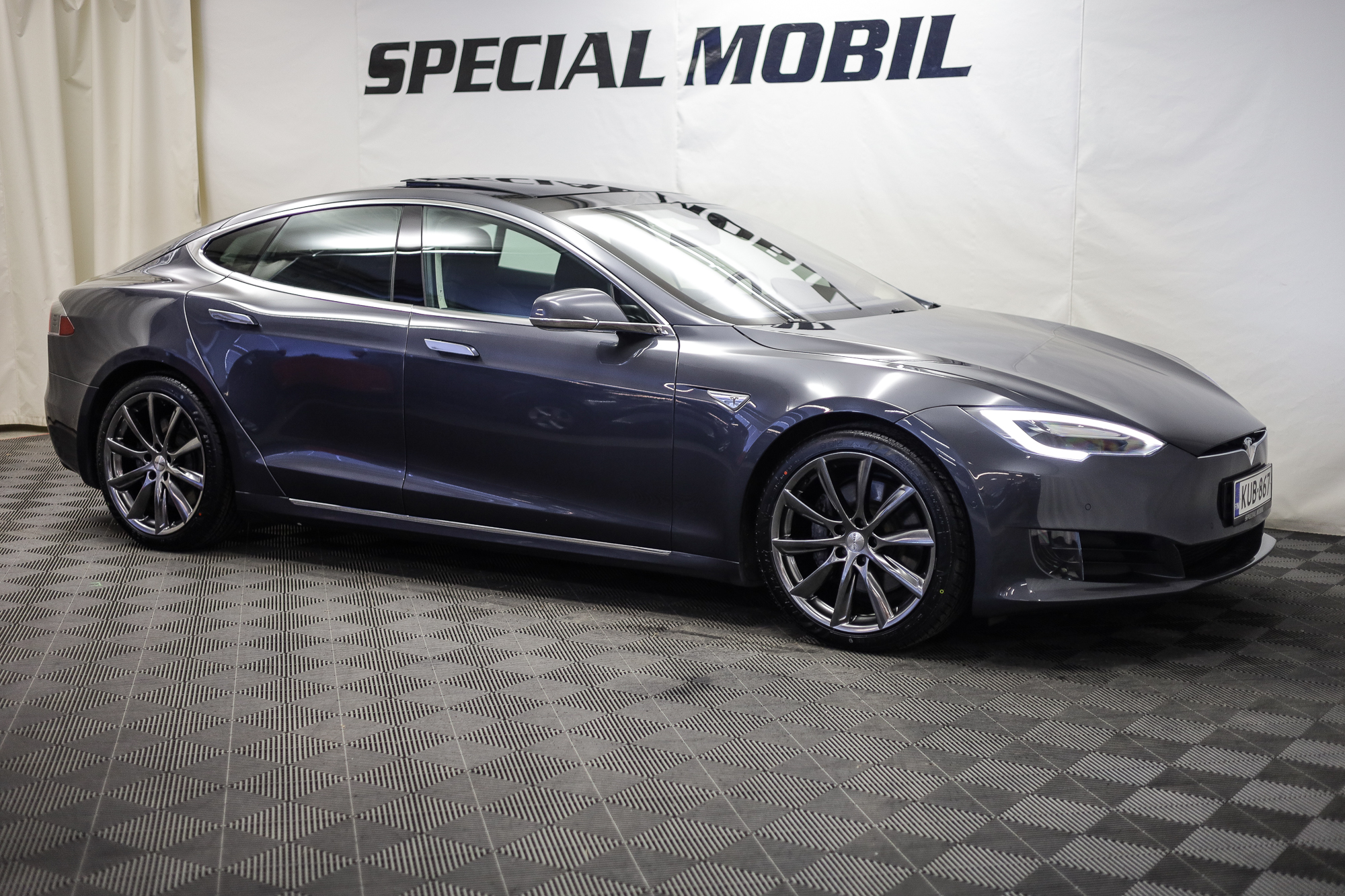 Tesla Model S 60D AWD Facelift (Autopilot, Free Supercharging, Next Gen istuimet)