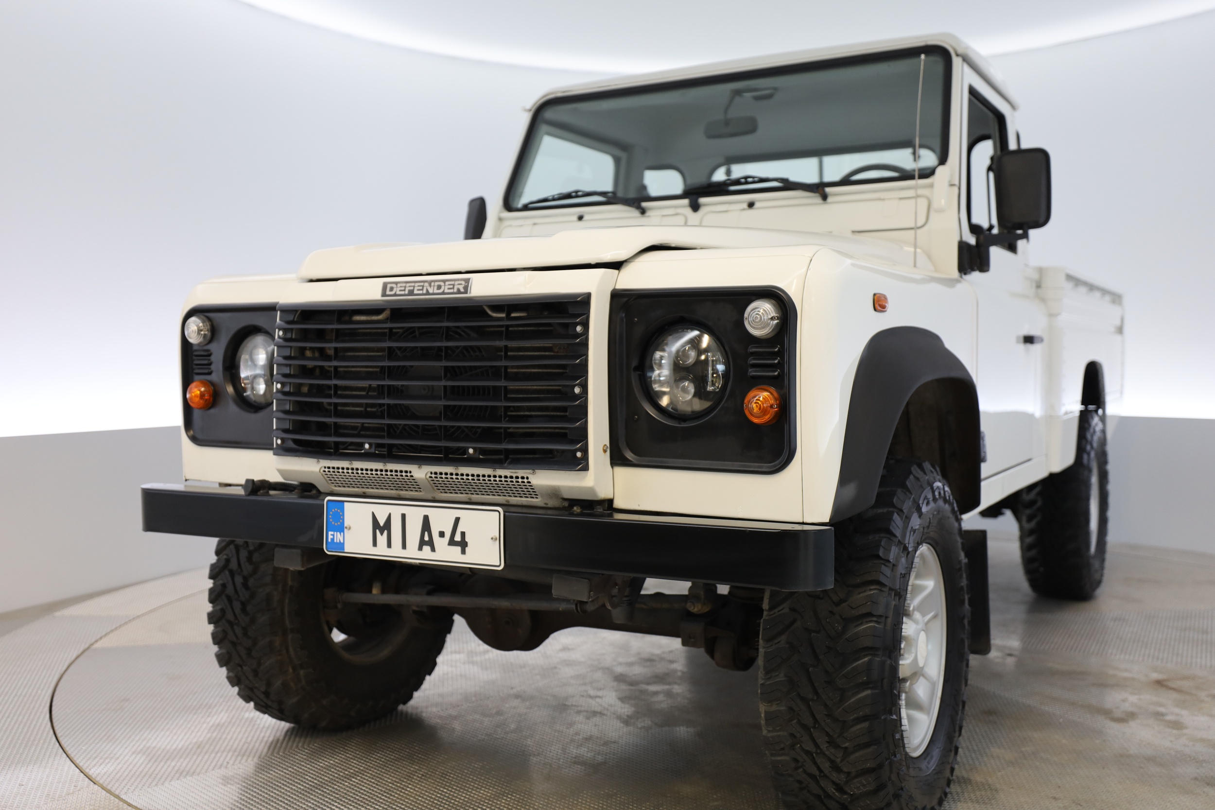 Land Rover Defender 2003