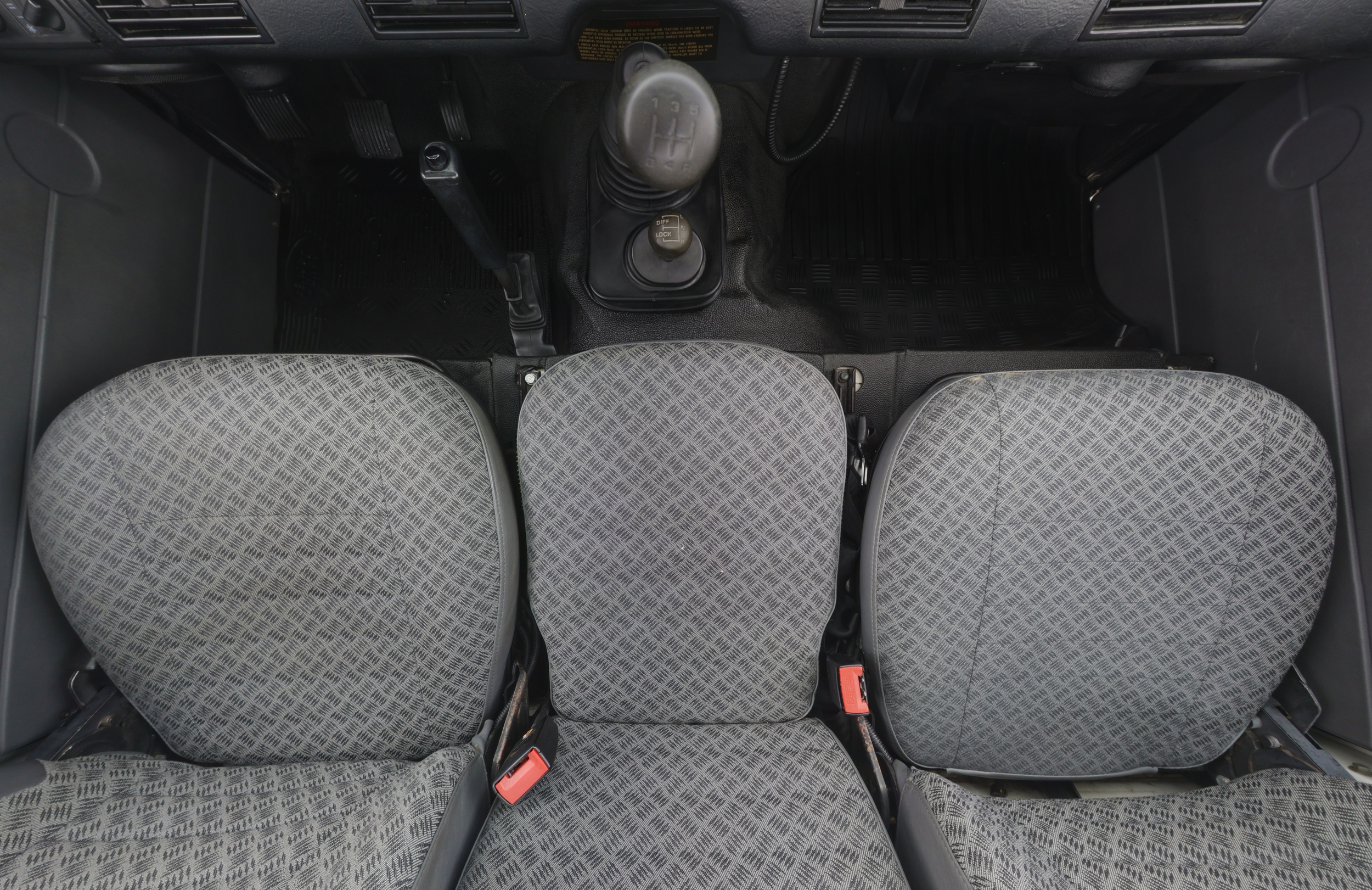 Land Rover Defender 2003