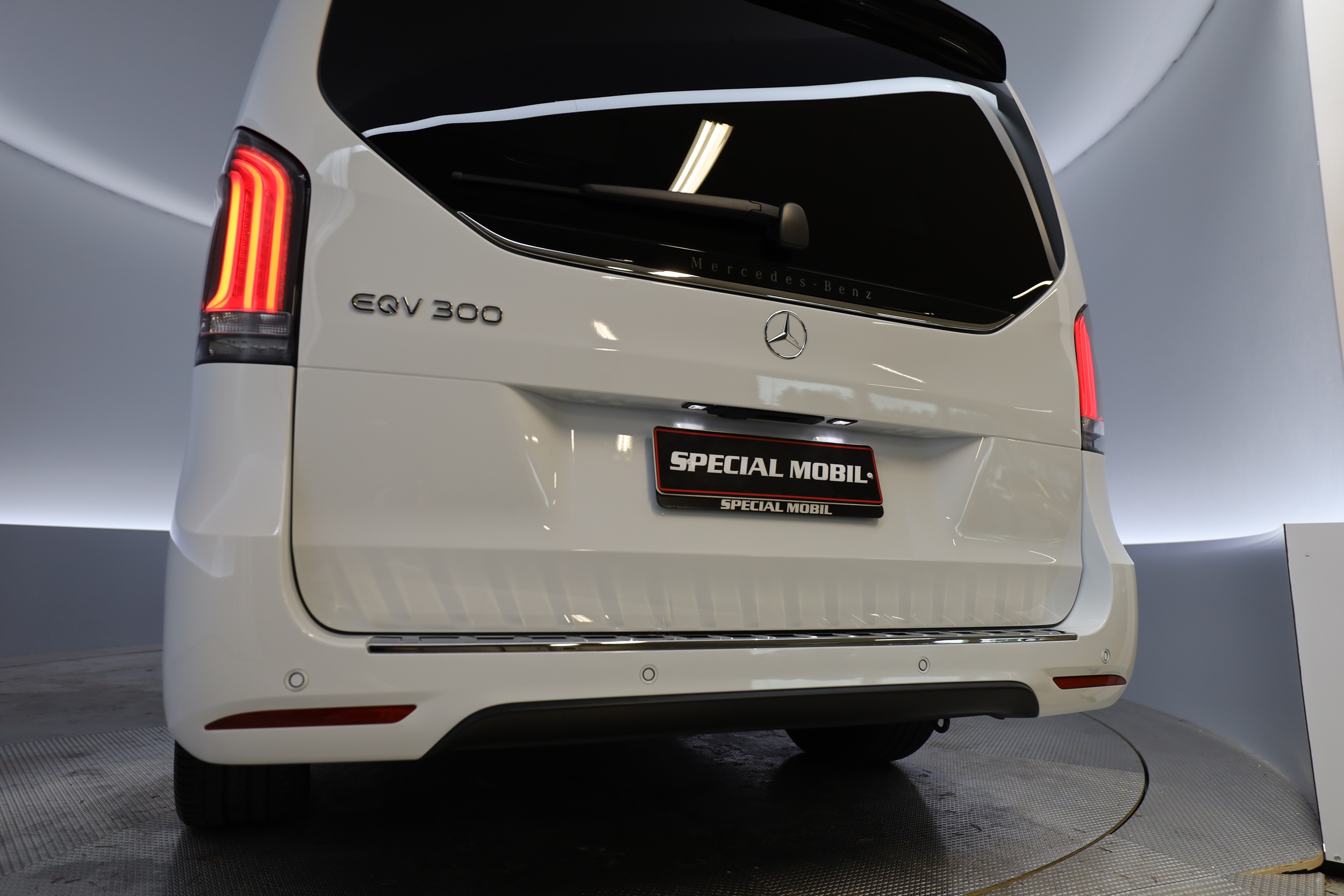 Mercedes-Benz EQV 2026