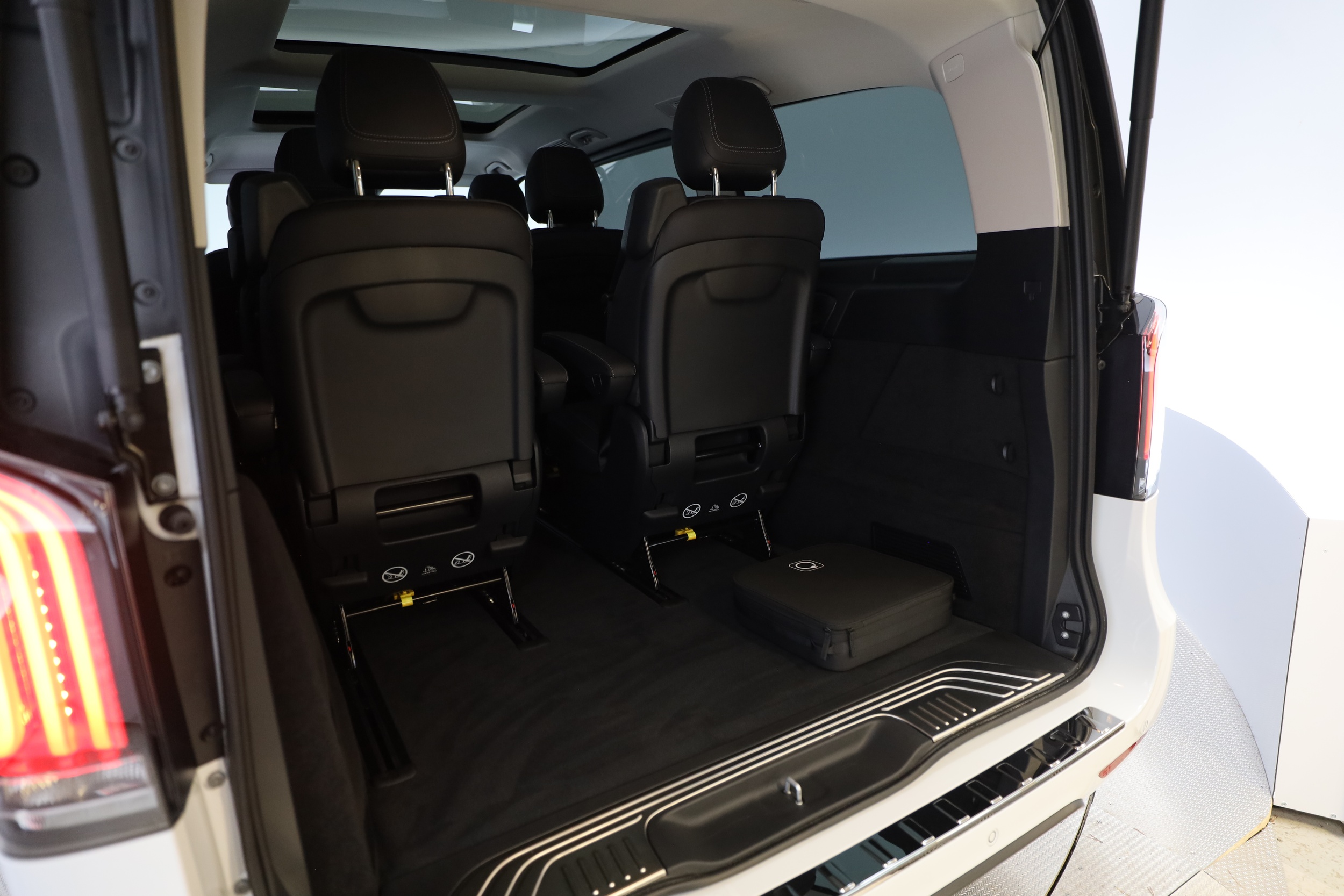 Mercedes-Benz EQV 2026