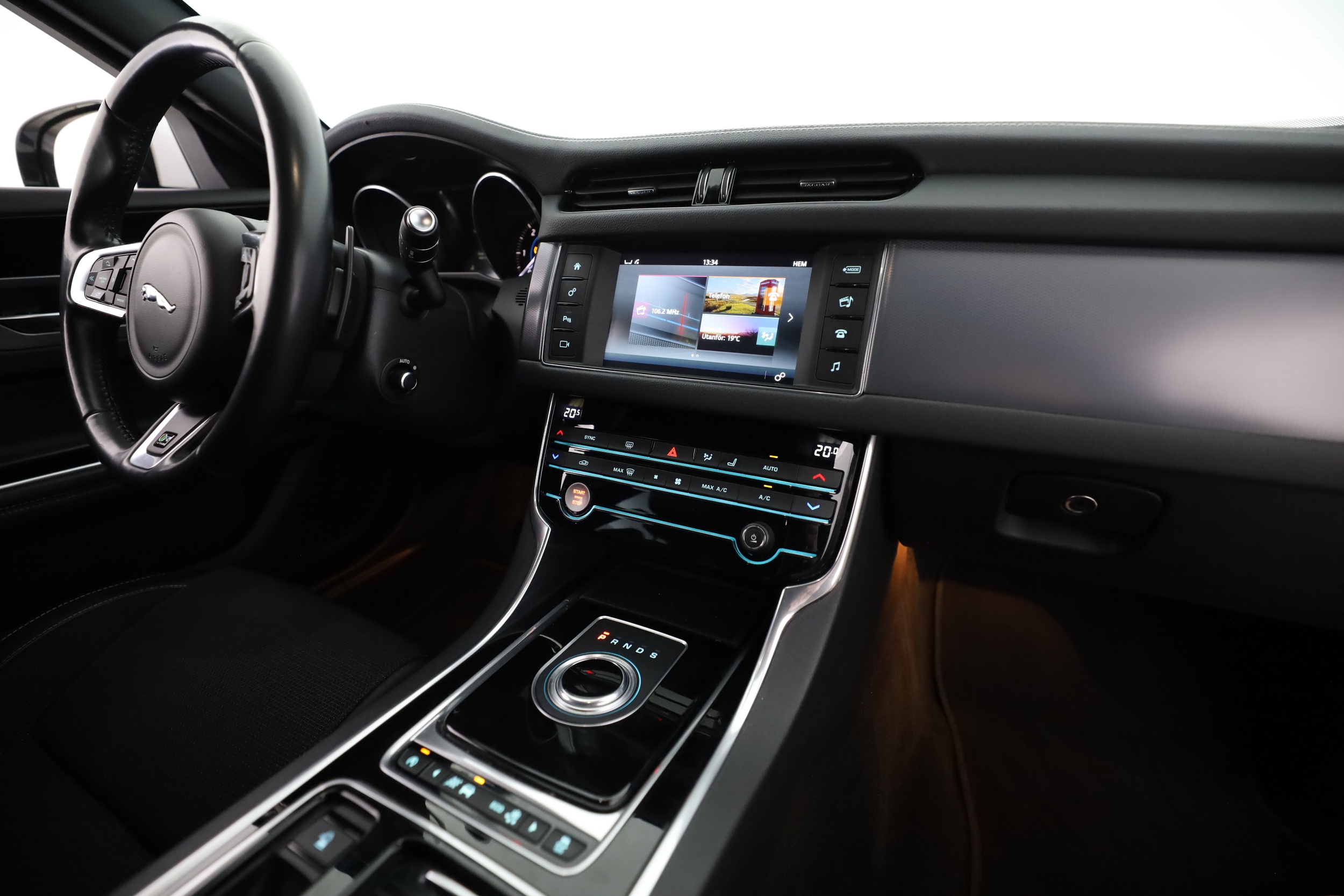 Jaguar XF 2016