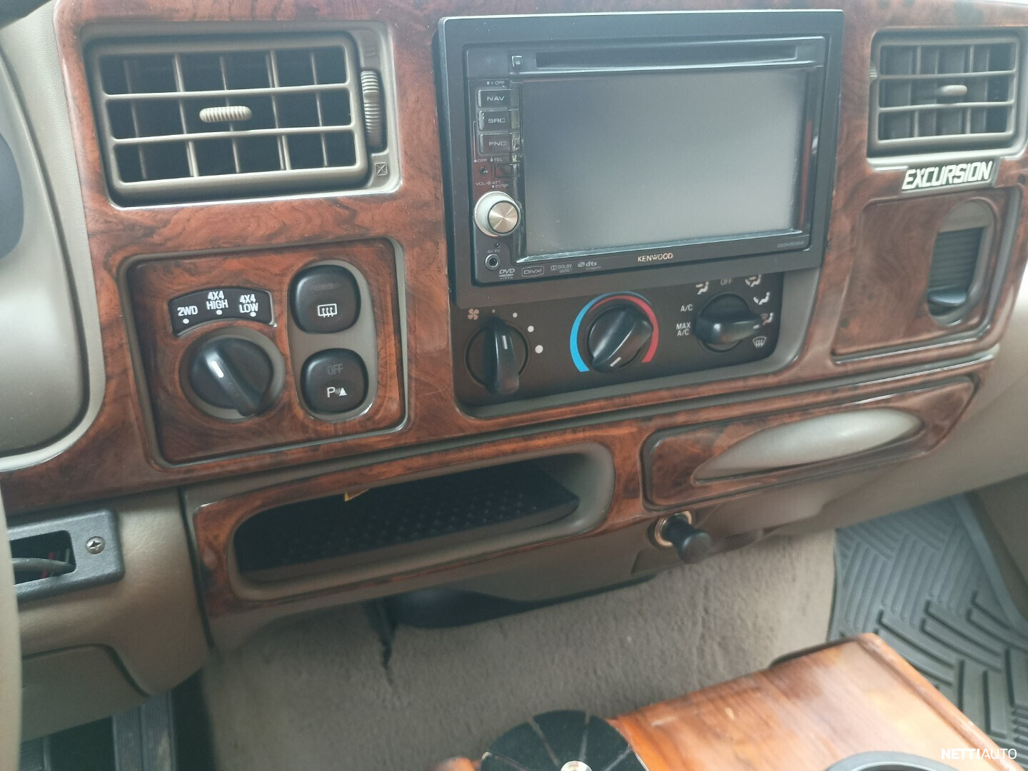 Ford Excursion 2001