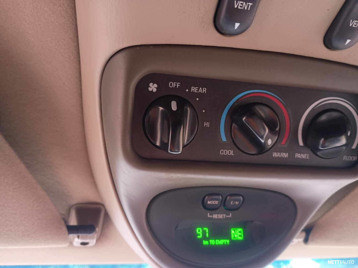 Ford Excursion 2001