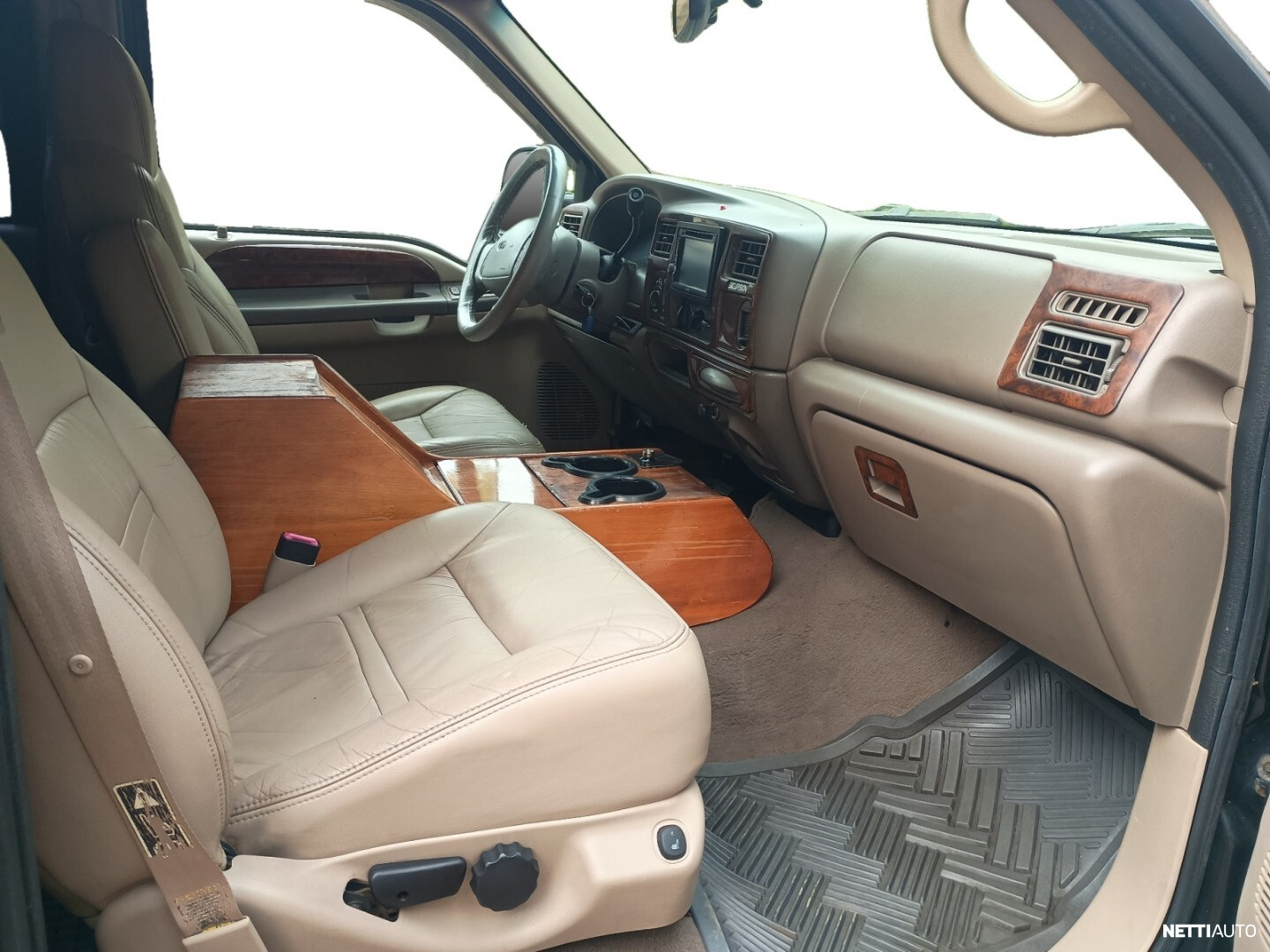 Ford Excursion 2001