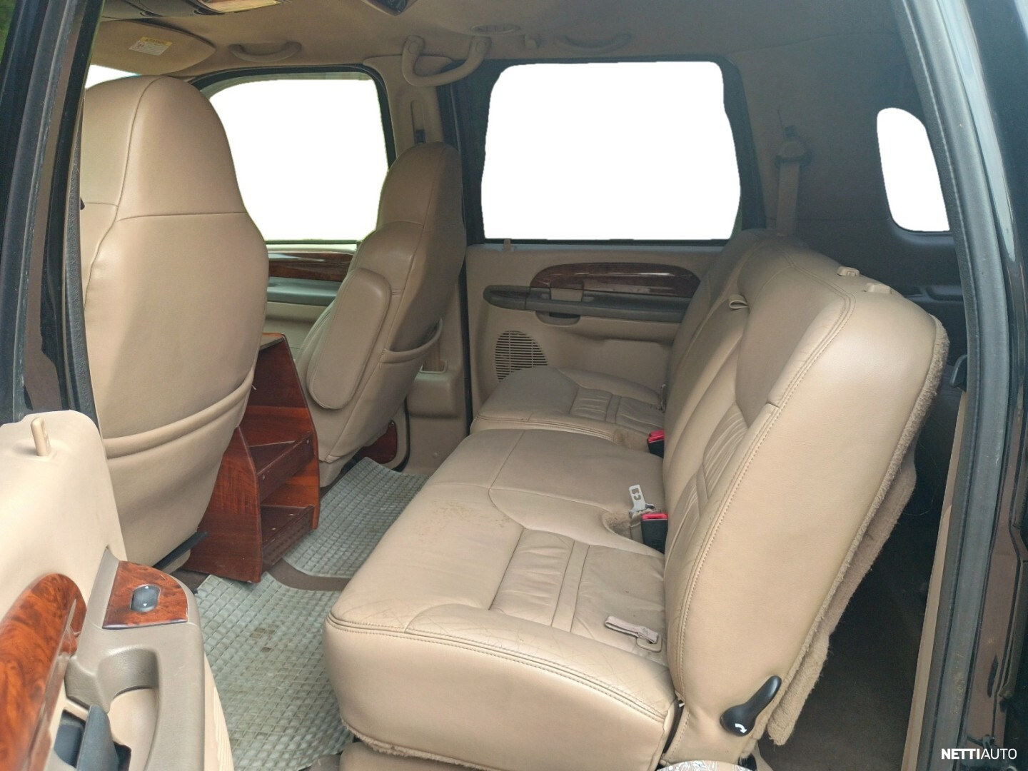 Ford Excursion 2001