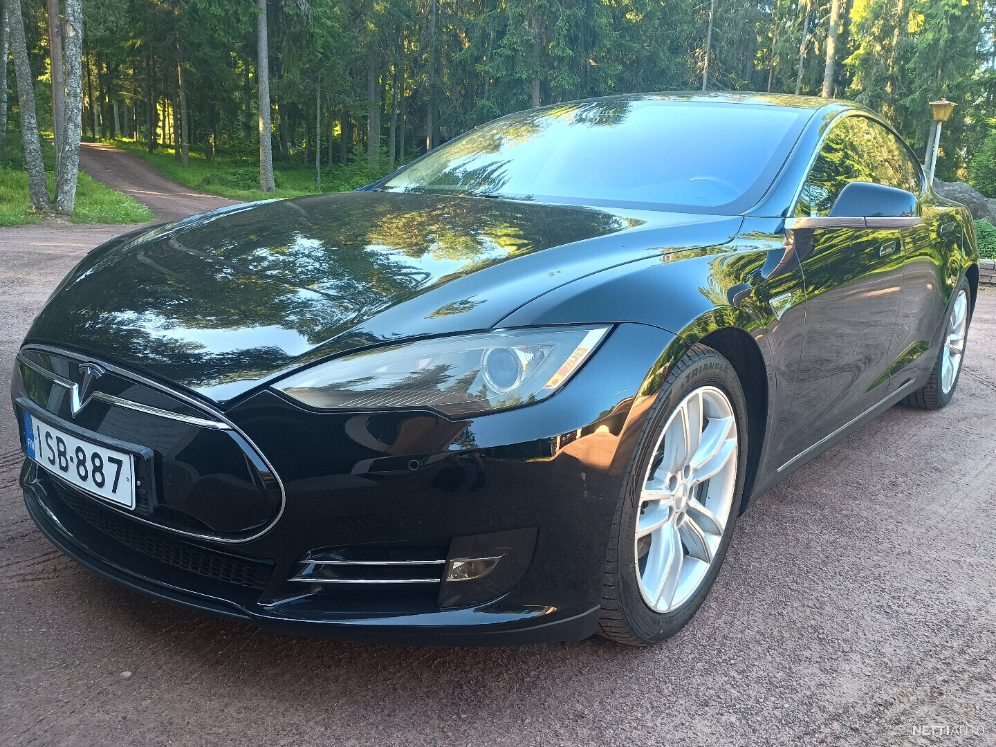 Tesla Model S 2014