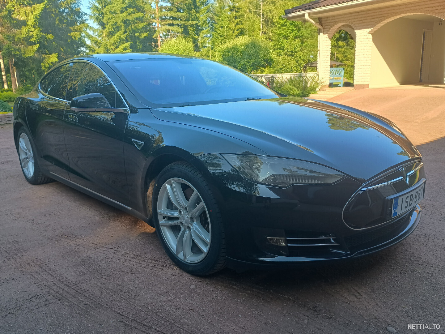 Tesla Model S 2014