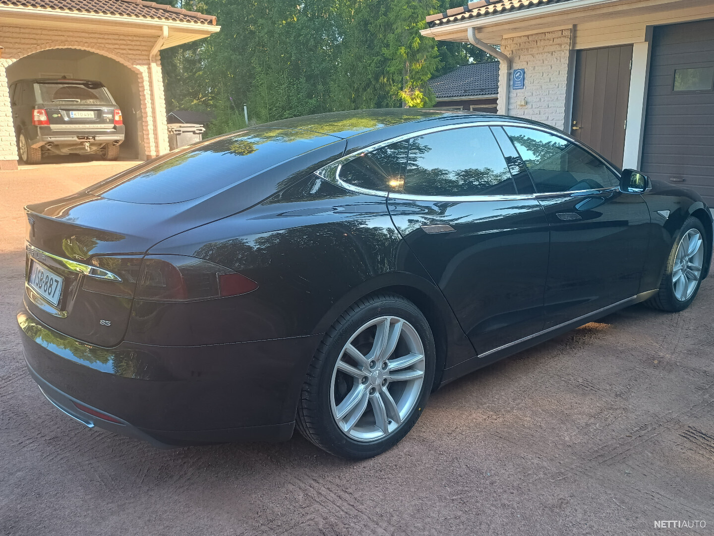 Tesla Model S 2014