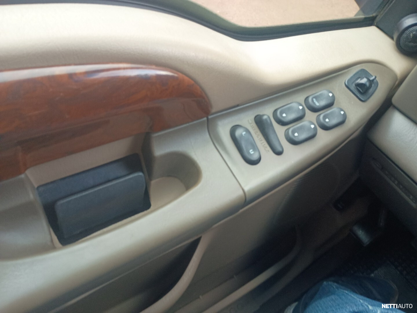Ford Excursion 2000