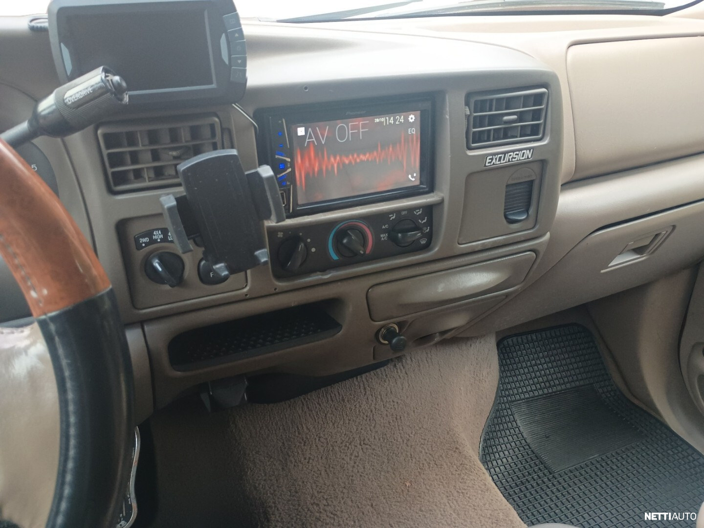 Ford Excursion 2000