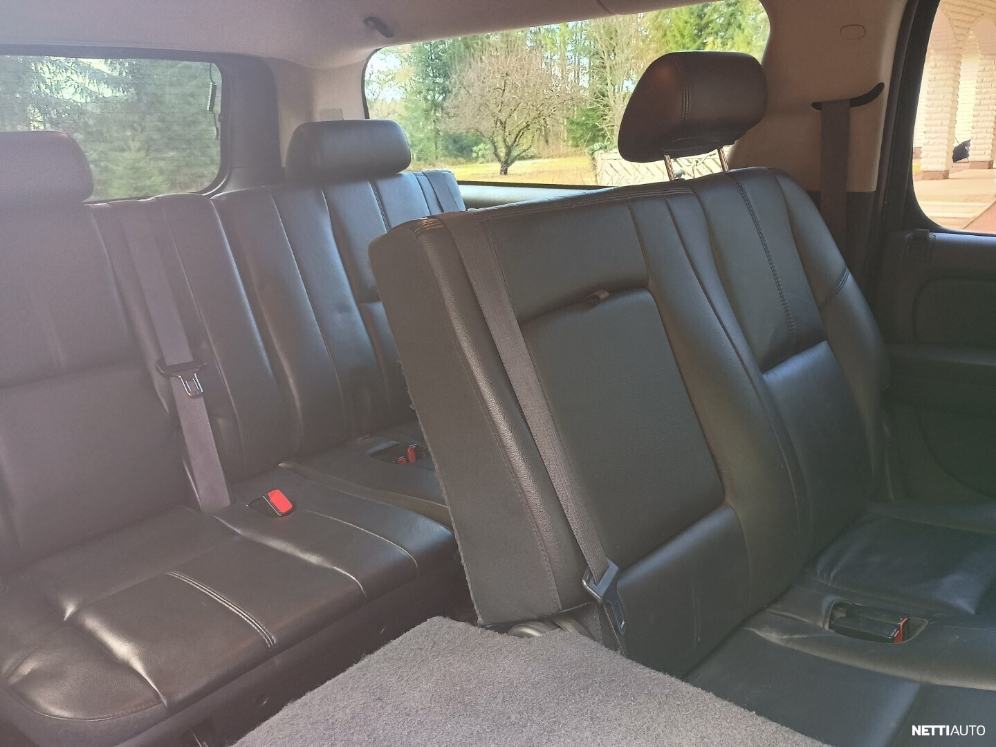Chevrolet Suburban 2010