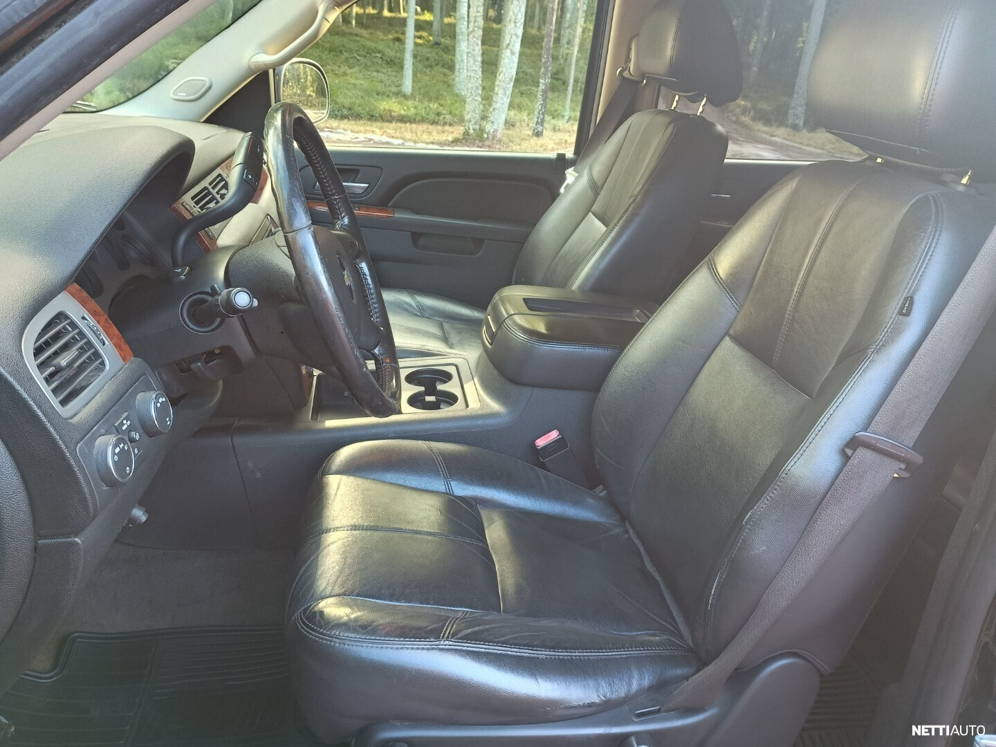 Chevrolet Suburban 2010