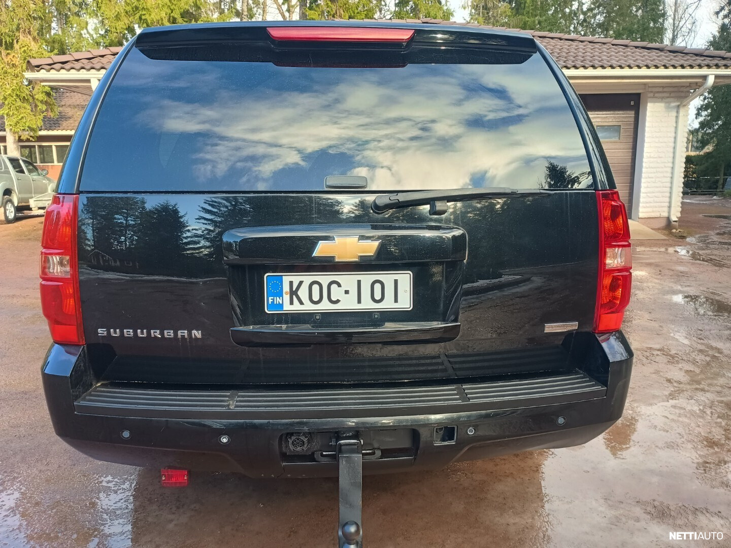 Chevrolet Suburban 2010