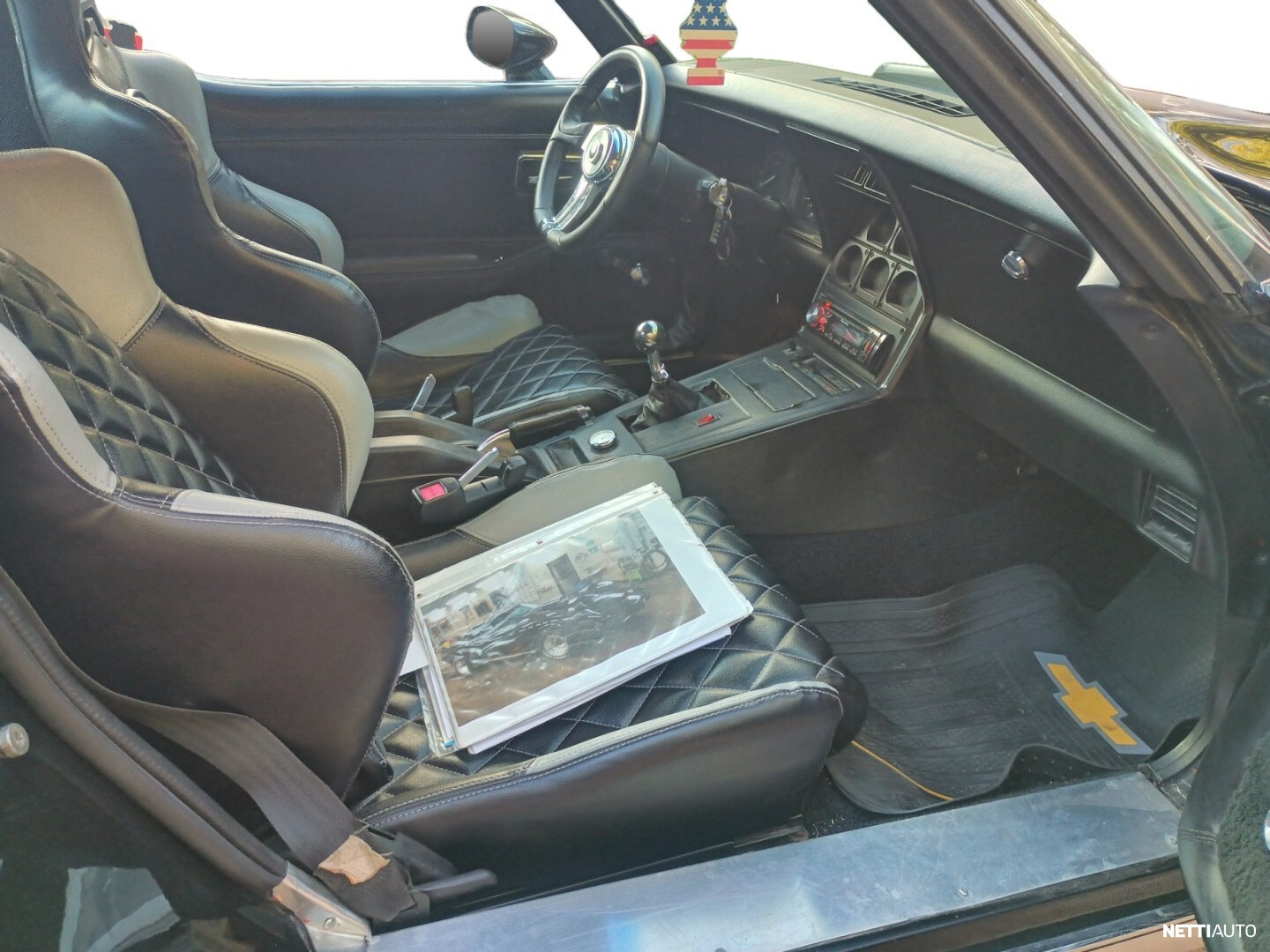 Chevrolet Corvette 1975