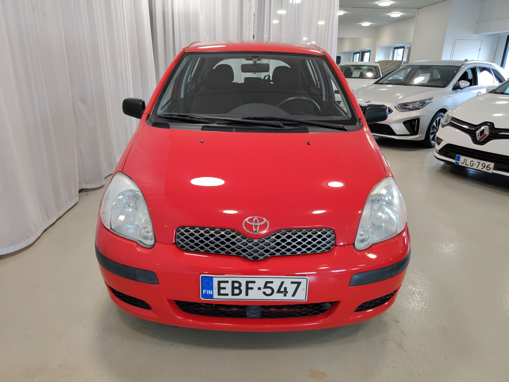 TOYOTA Yaris 2