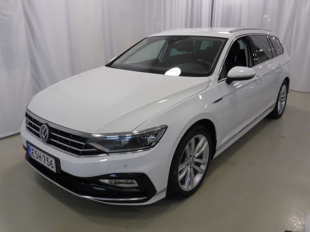 VOLKSWAGEN Passat 1