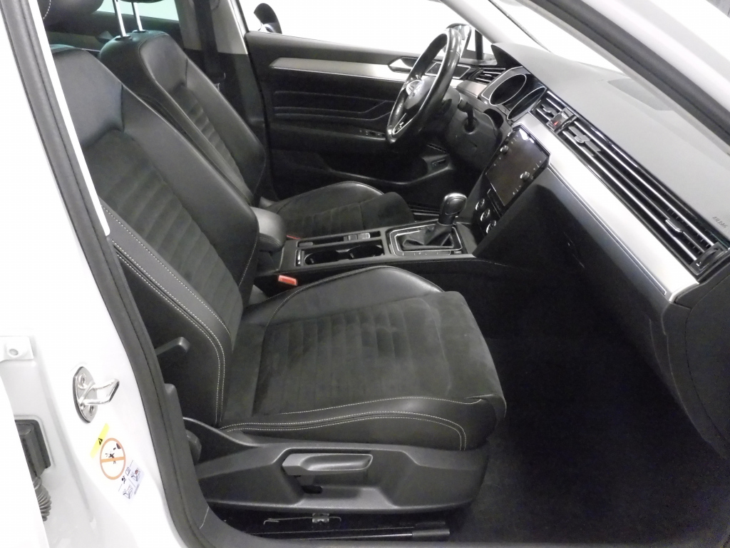 VOLKSWAGEN Passat 7