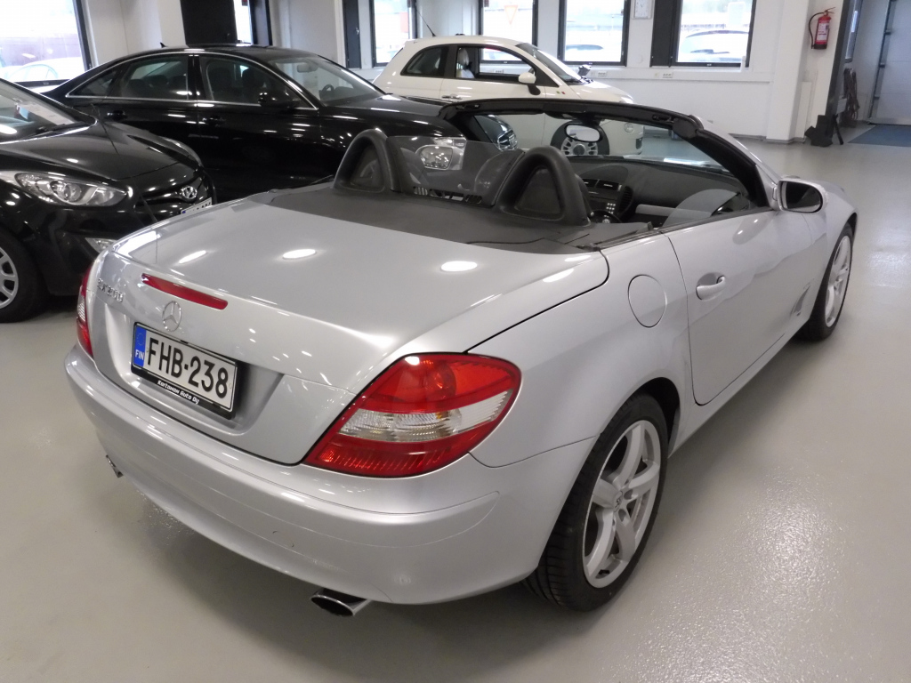 MERCEDES-BENZ SLK 9