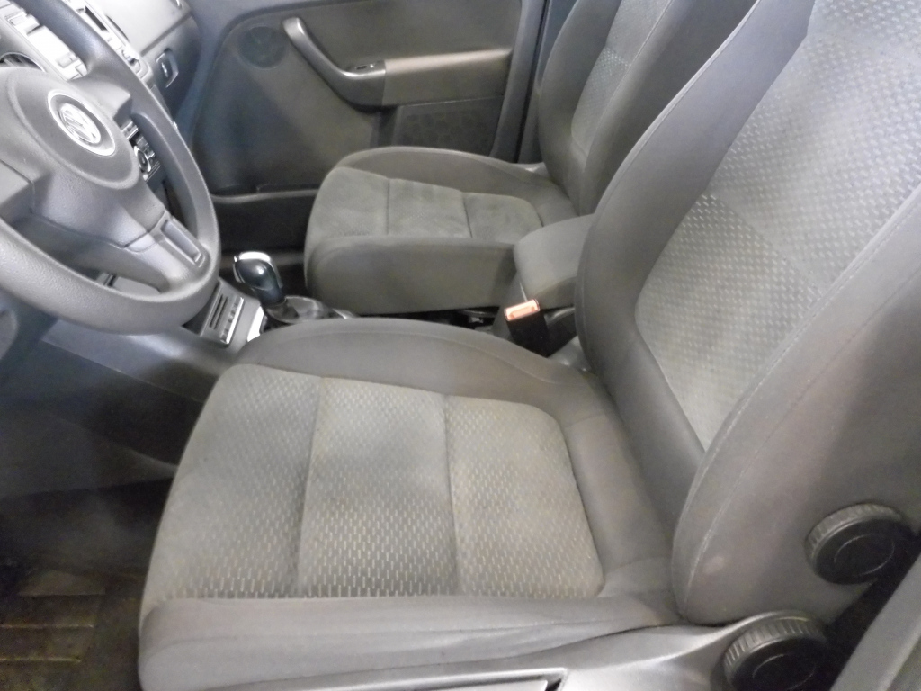 VOLKSWAGEN Golf Plus 11