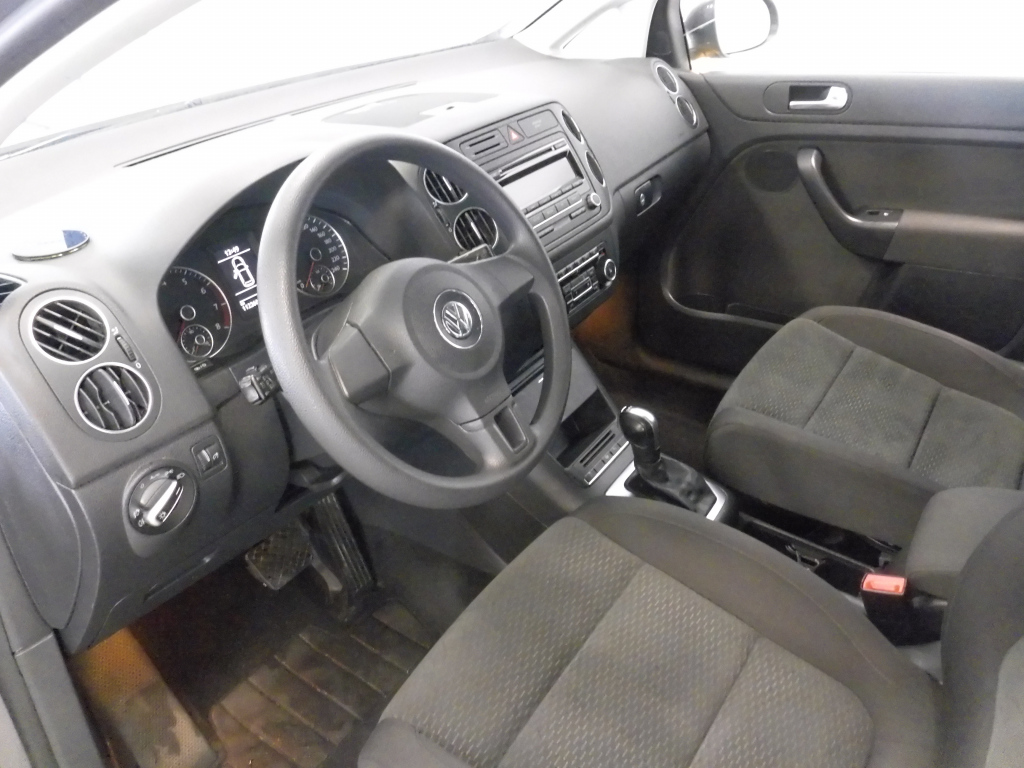 VOLKSWAGEN Golf Plus 12