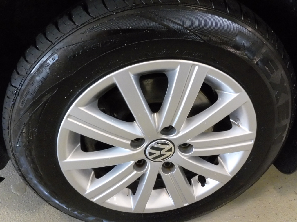 VOLKSWAGEN Golf Plus 8