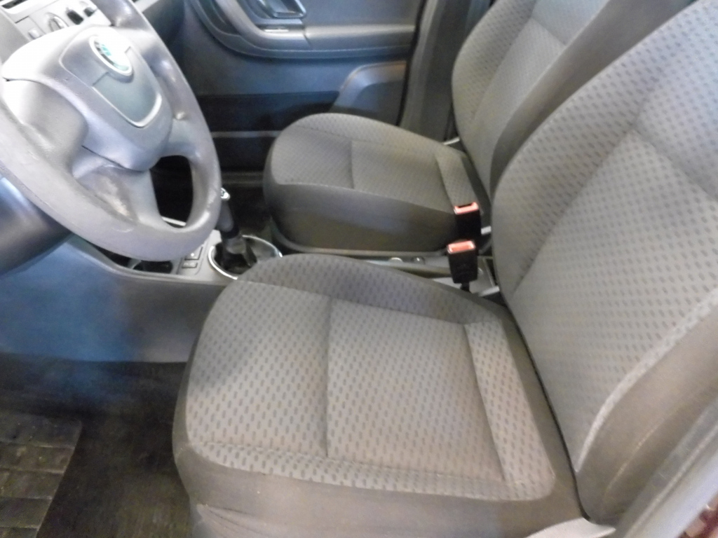SKODA Roomster 11