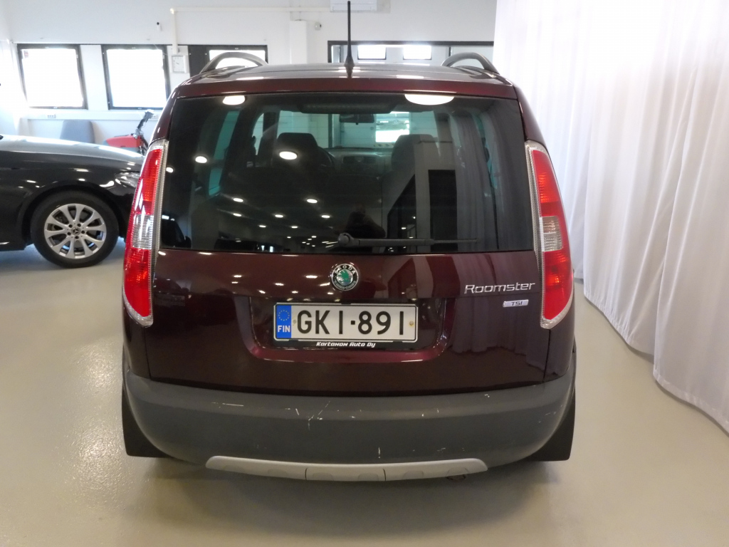 SKODA Roomster 5