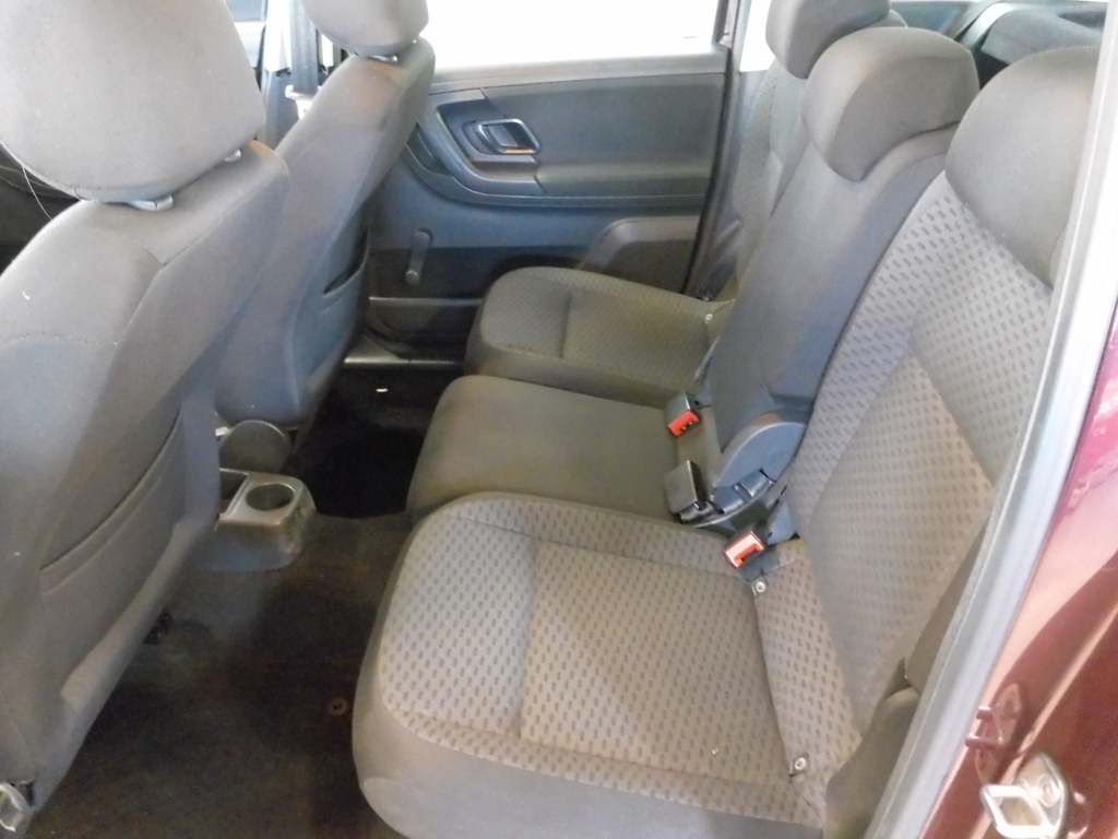 SKODA Roomster 8