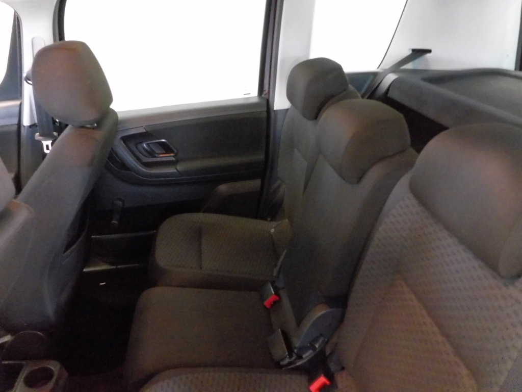 SKODA Roomster 9